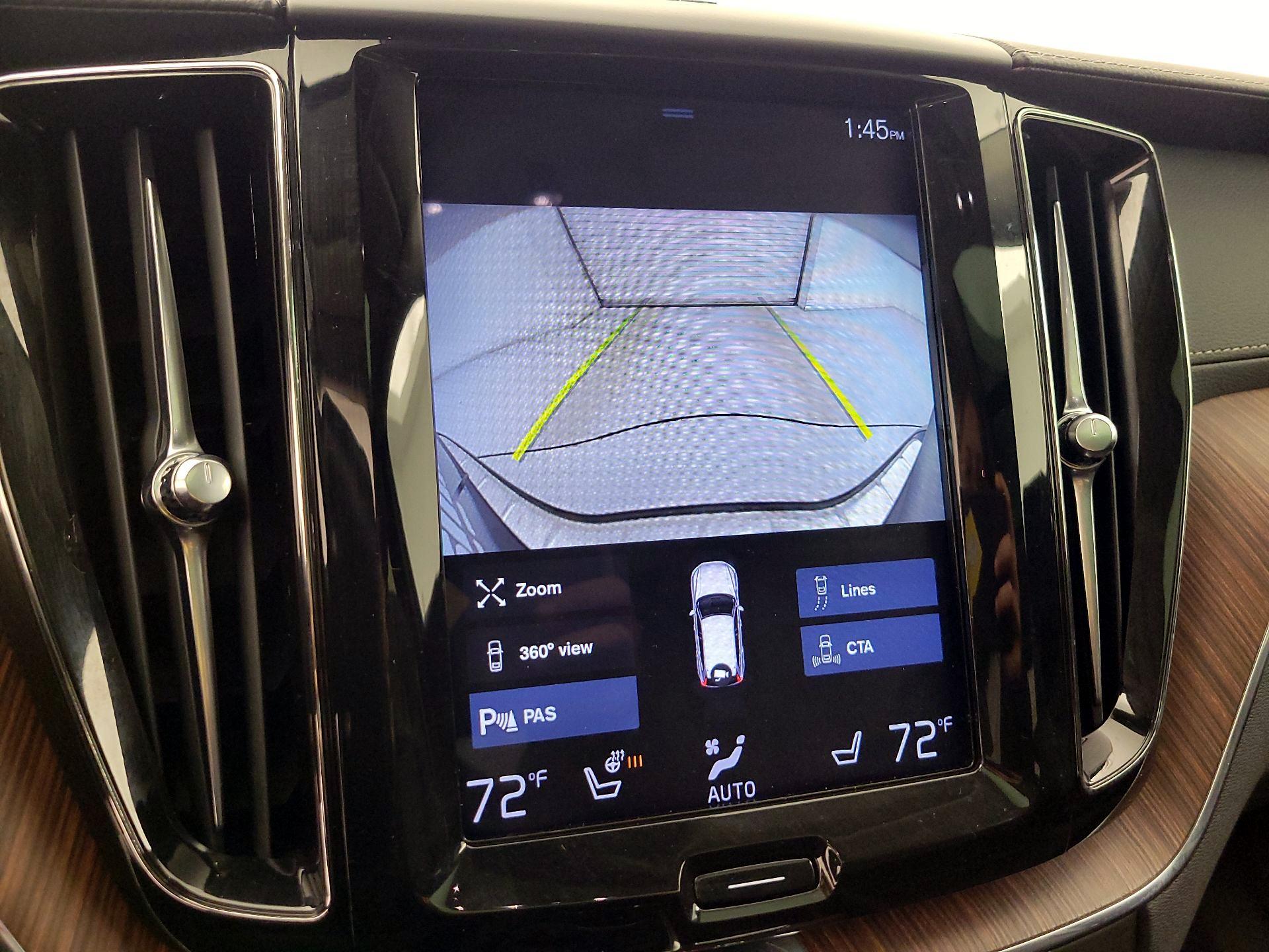 Thumbnail: 2020 Volvo XC60 - 15