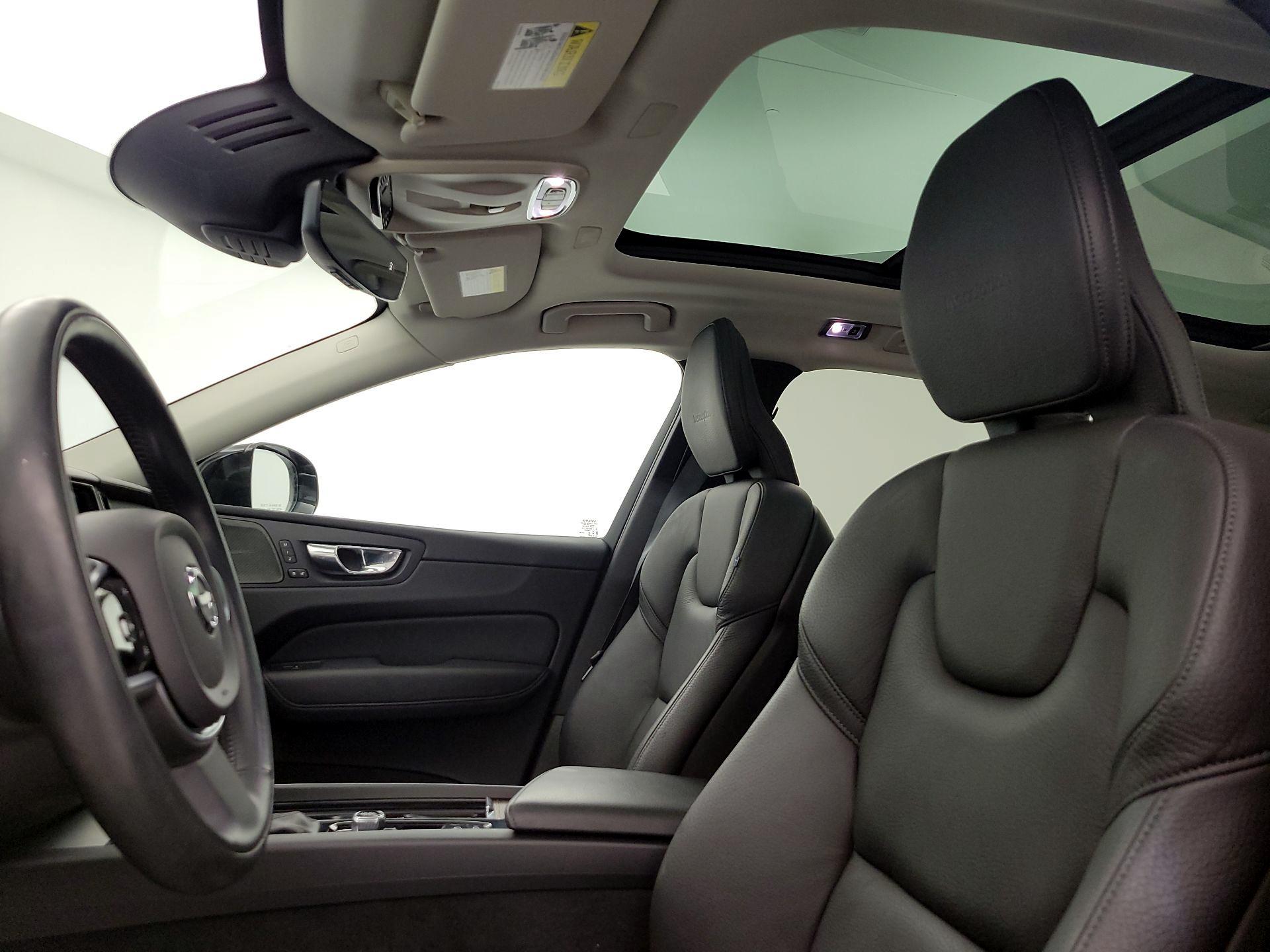 Thumbnail: 2020 Volvo XC60 - 20