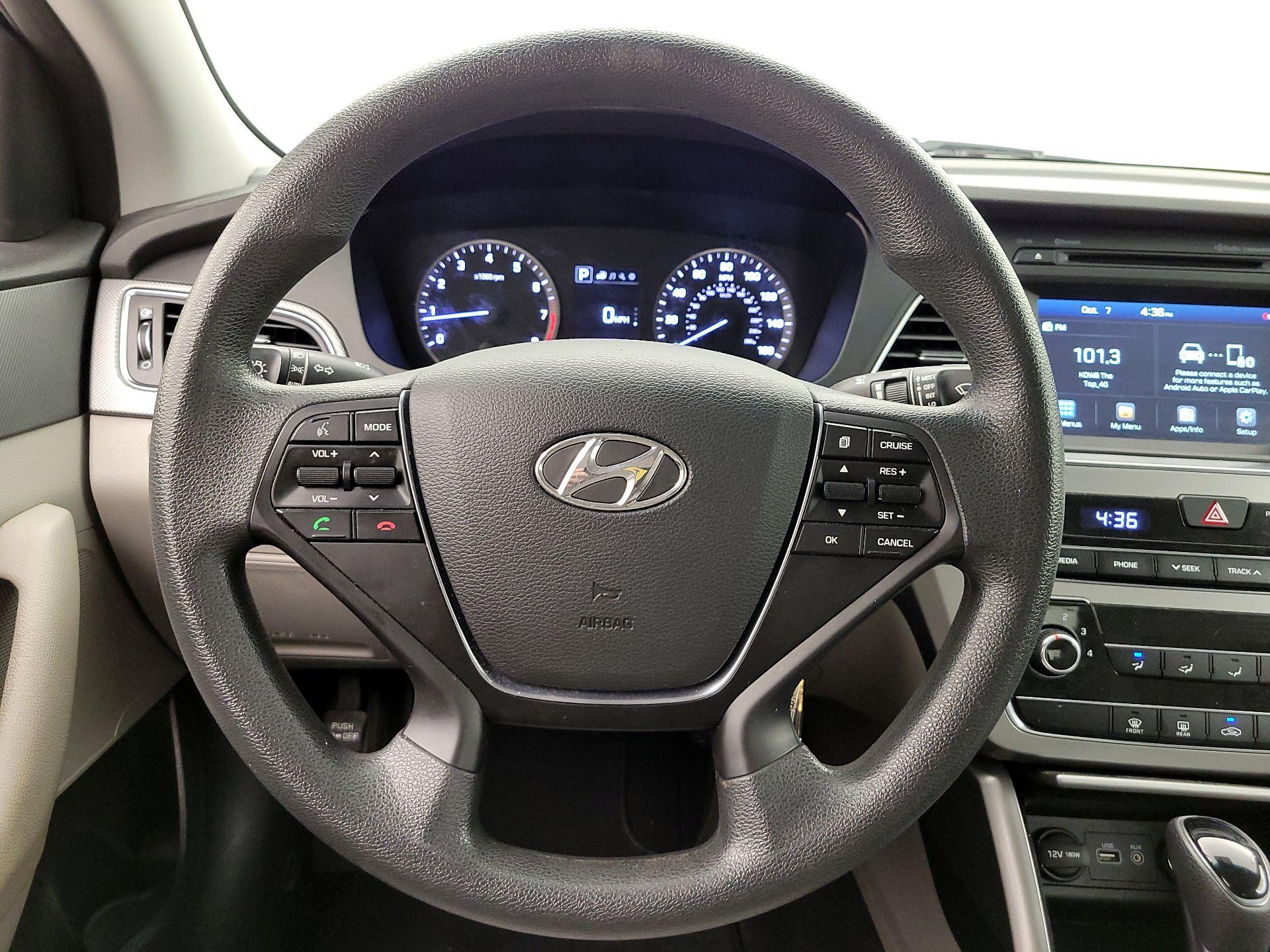 Thumbnail: 2016 Hyundai Sonata - 10