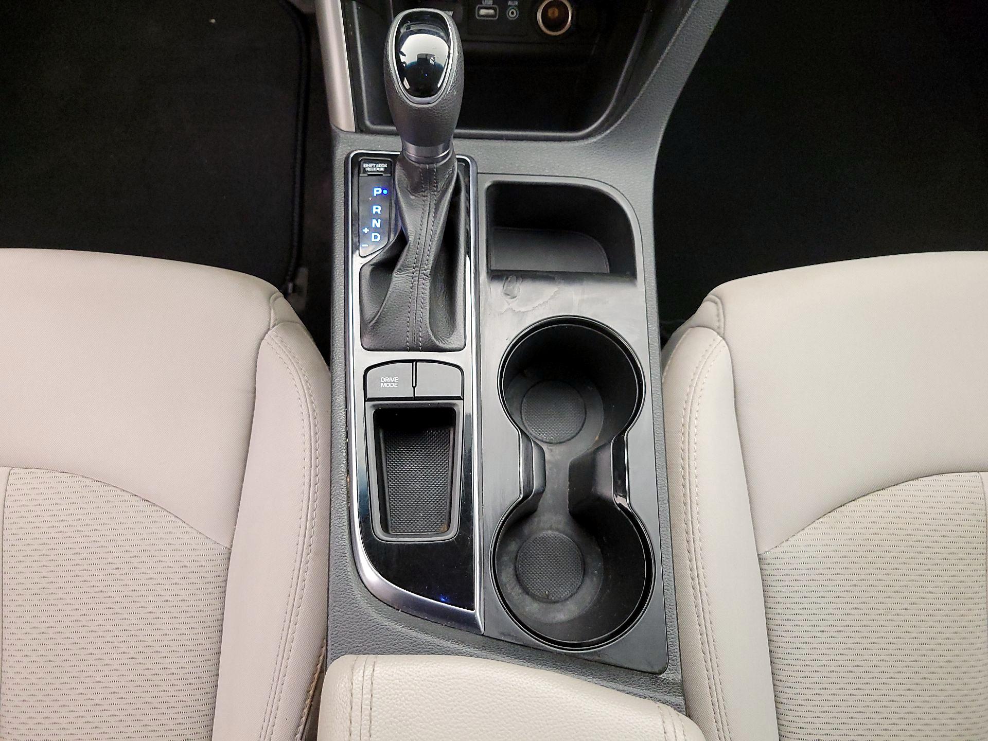 Thumbnail: 2016 Hyundai Sonata - 17