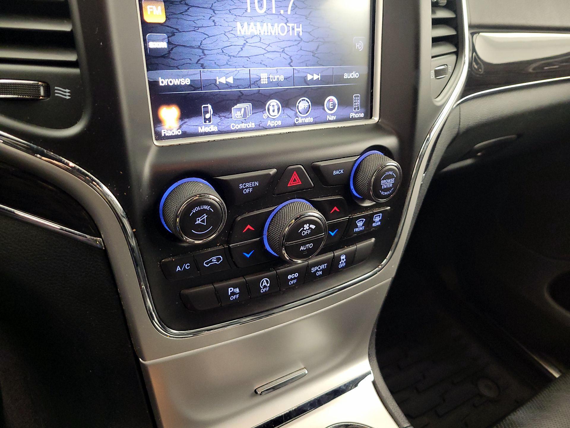 Thumbnail: 2016 Jeep Grand Cherokee - 17