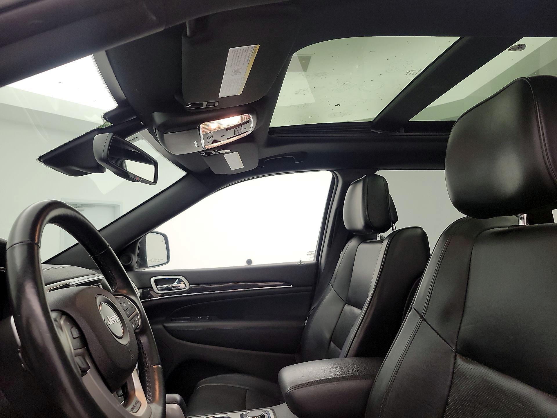 Thumbnail: 2016 Jeep Grand Cherokee - 20