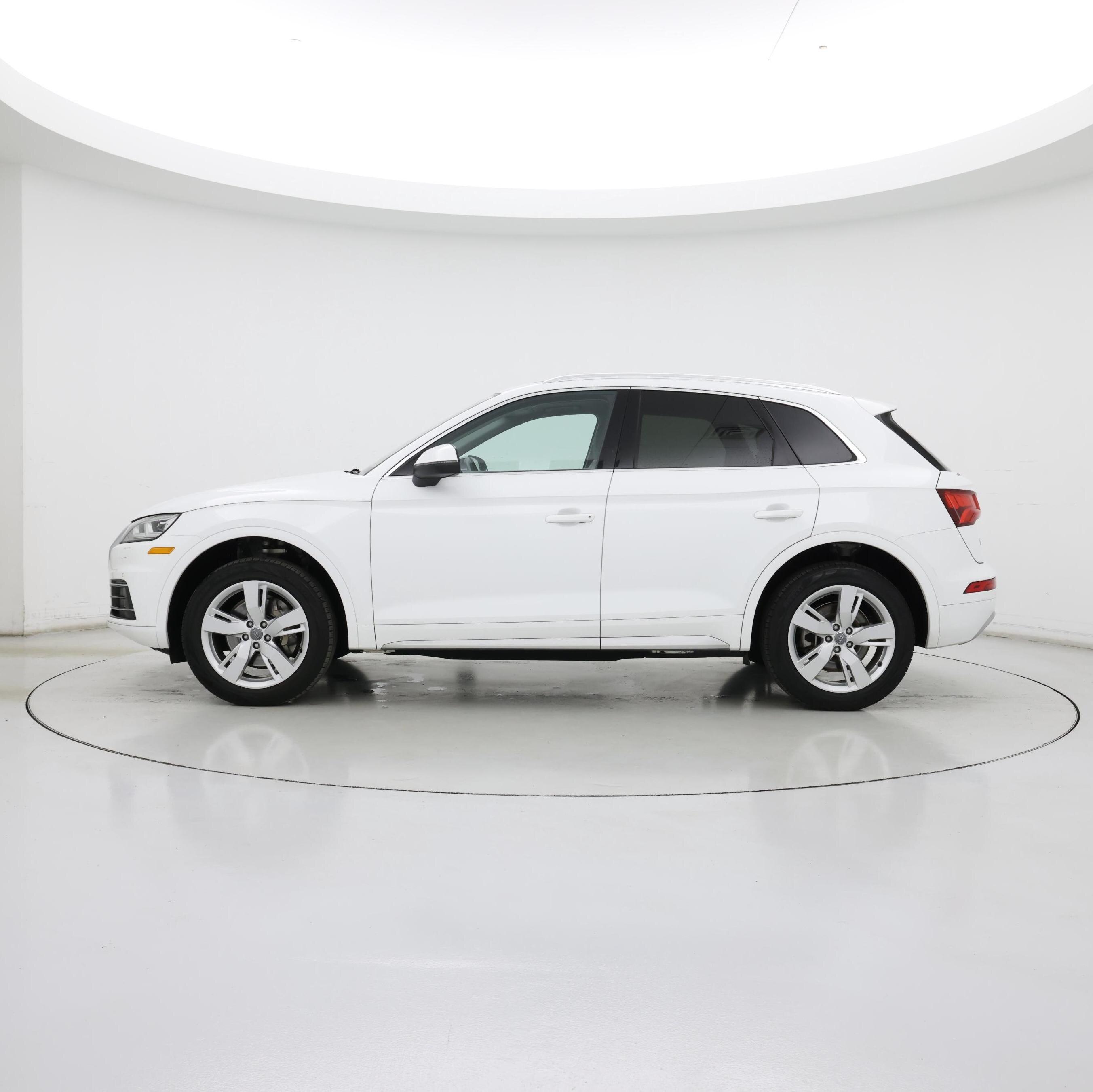 Thumbnail: 2019 Audi Q5 - 3