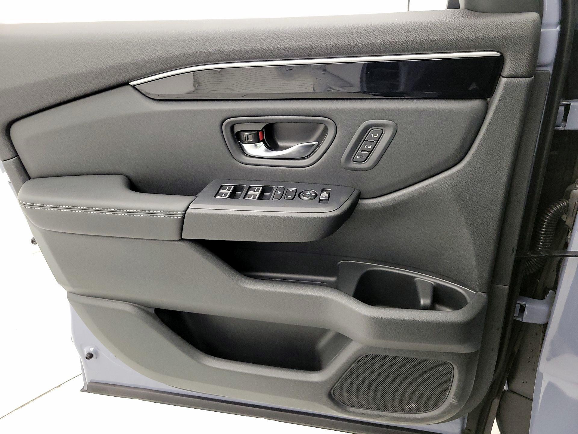 Thumbnail: 2024 Honda Pilot - 12