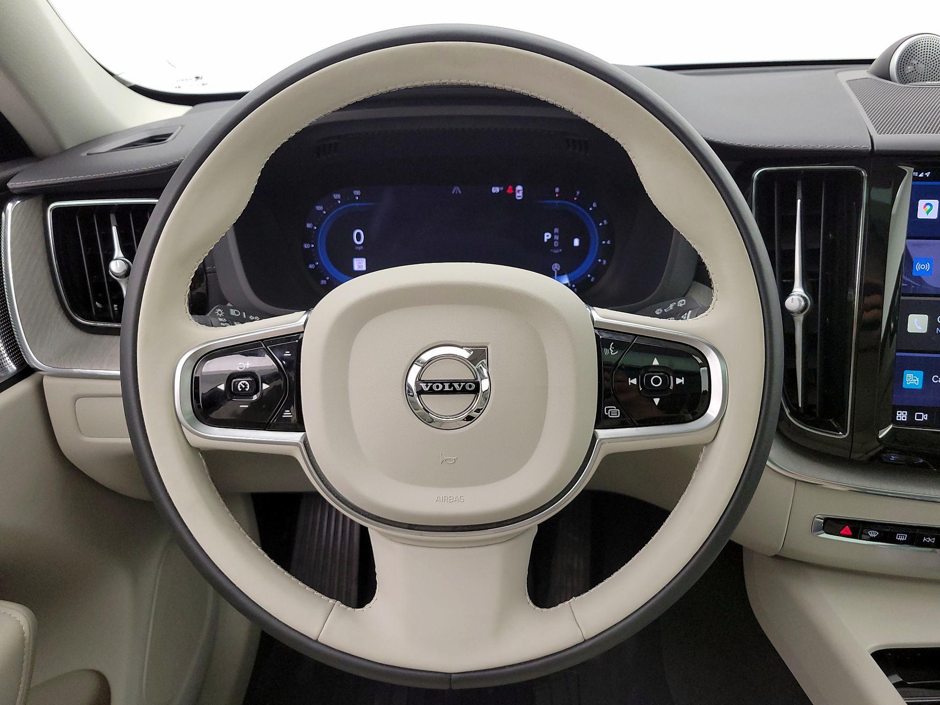 Thumbnail: 2024 Volvo XC60 - 10