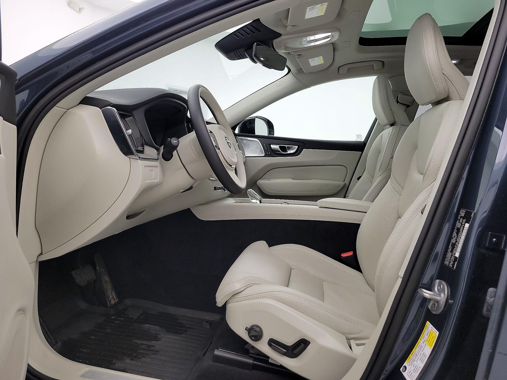 Thumbnail: 2024 Volvo XC60 - 11
