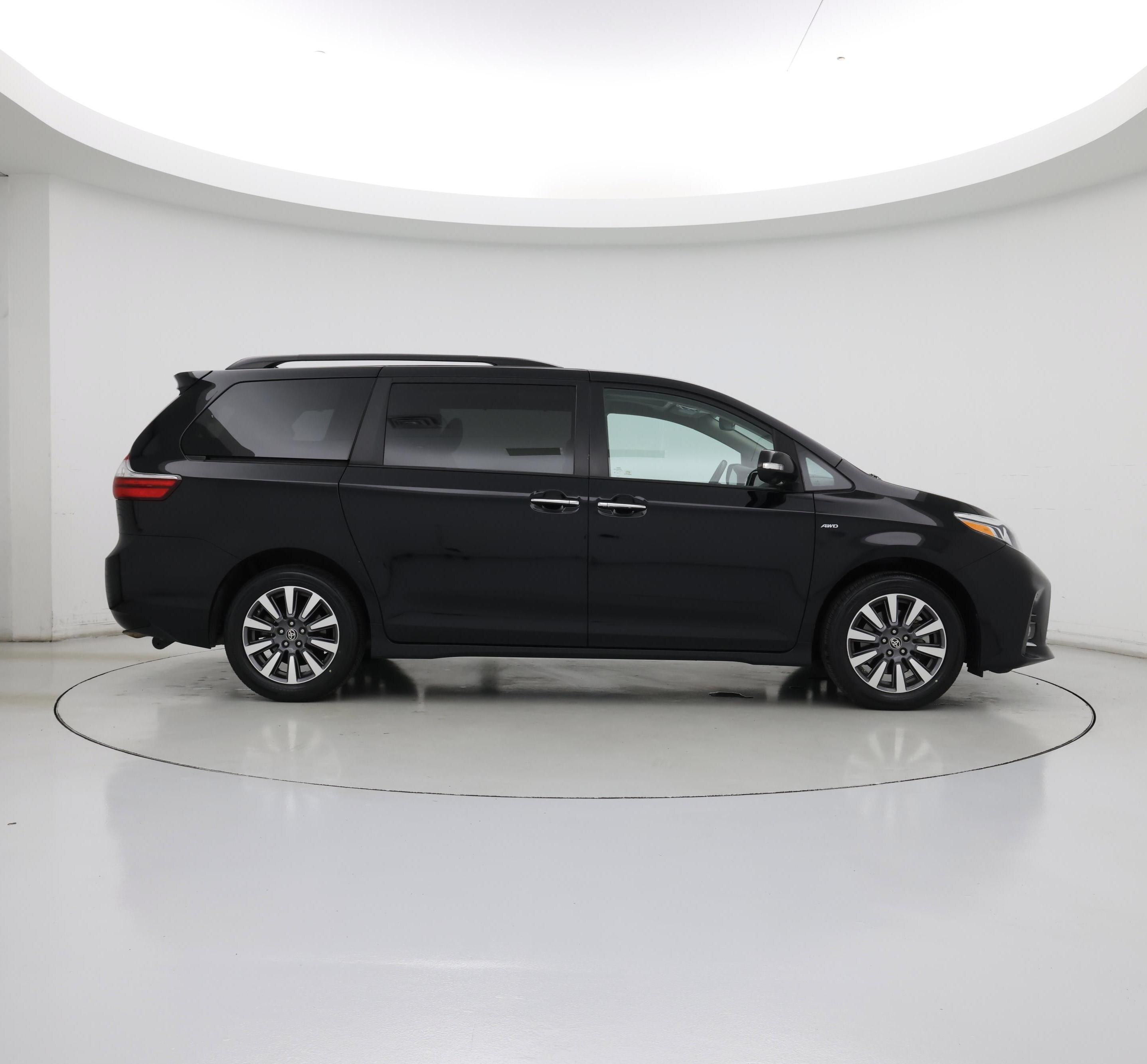 Thumbnail: 2020 Toyota Sienna - 7