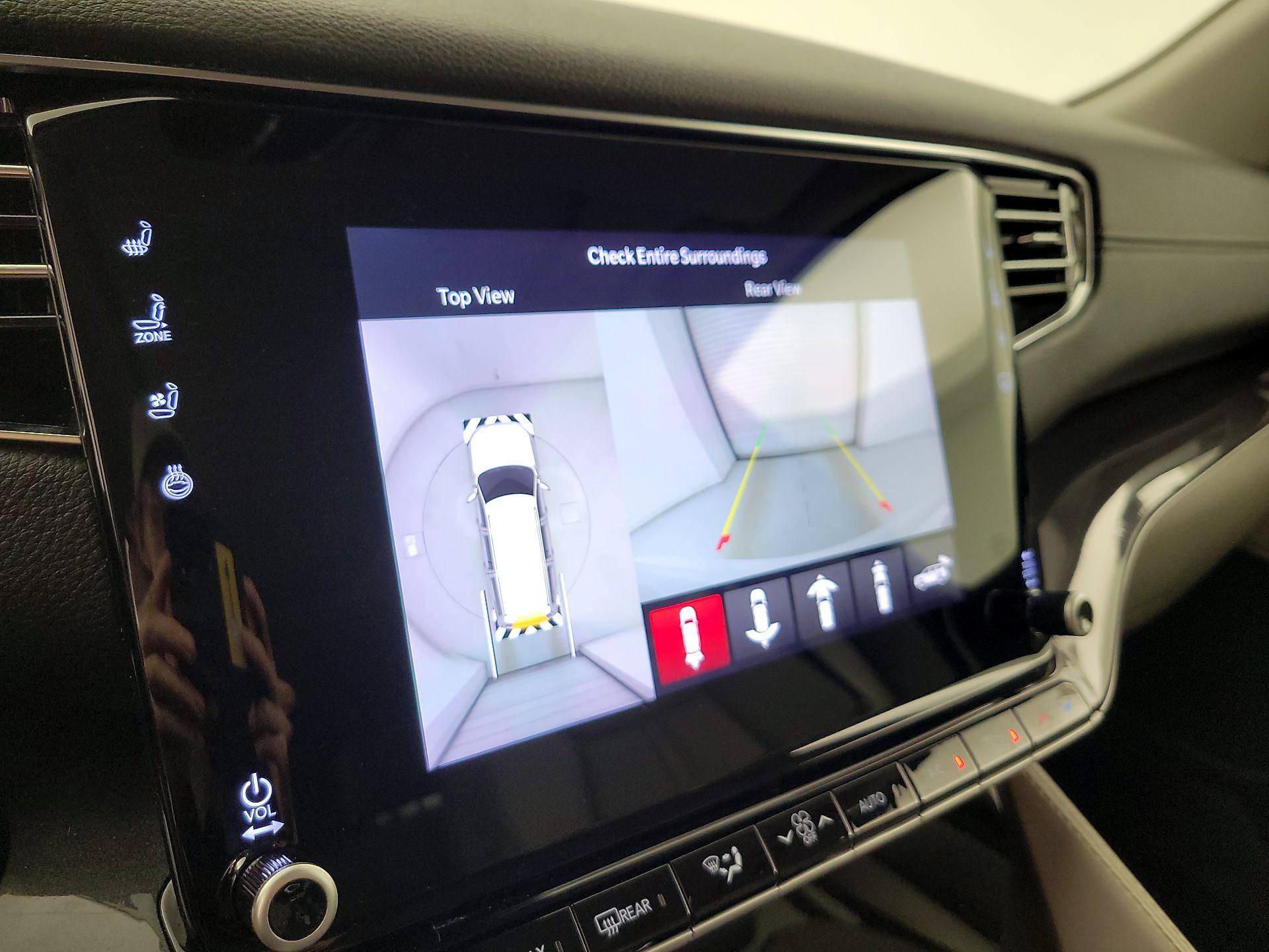 Thumbnail: 2022 Jeep Wagoneer - 15