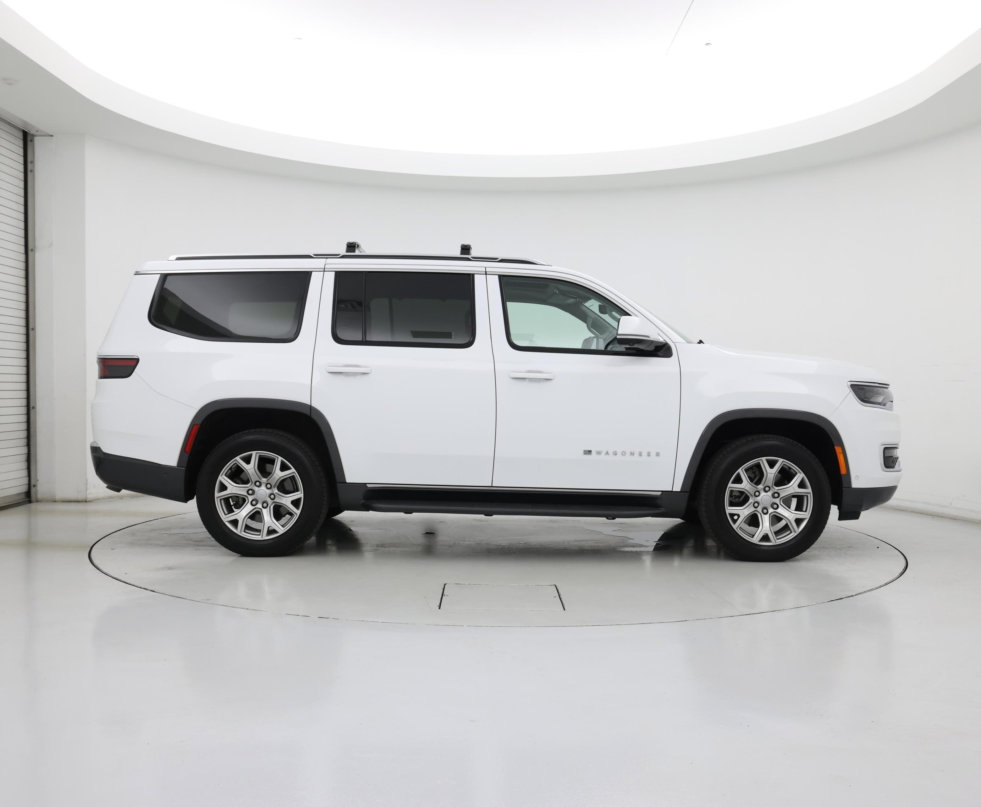 Thumbnail: 2022 Jeep Wagoneer - 7
