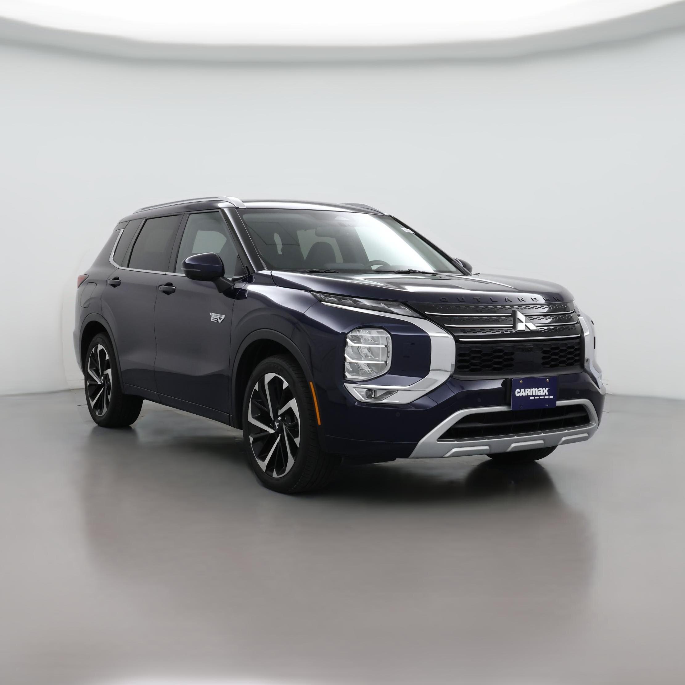 Thumbnail: 2023 Mitsubishi Outlander - 1