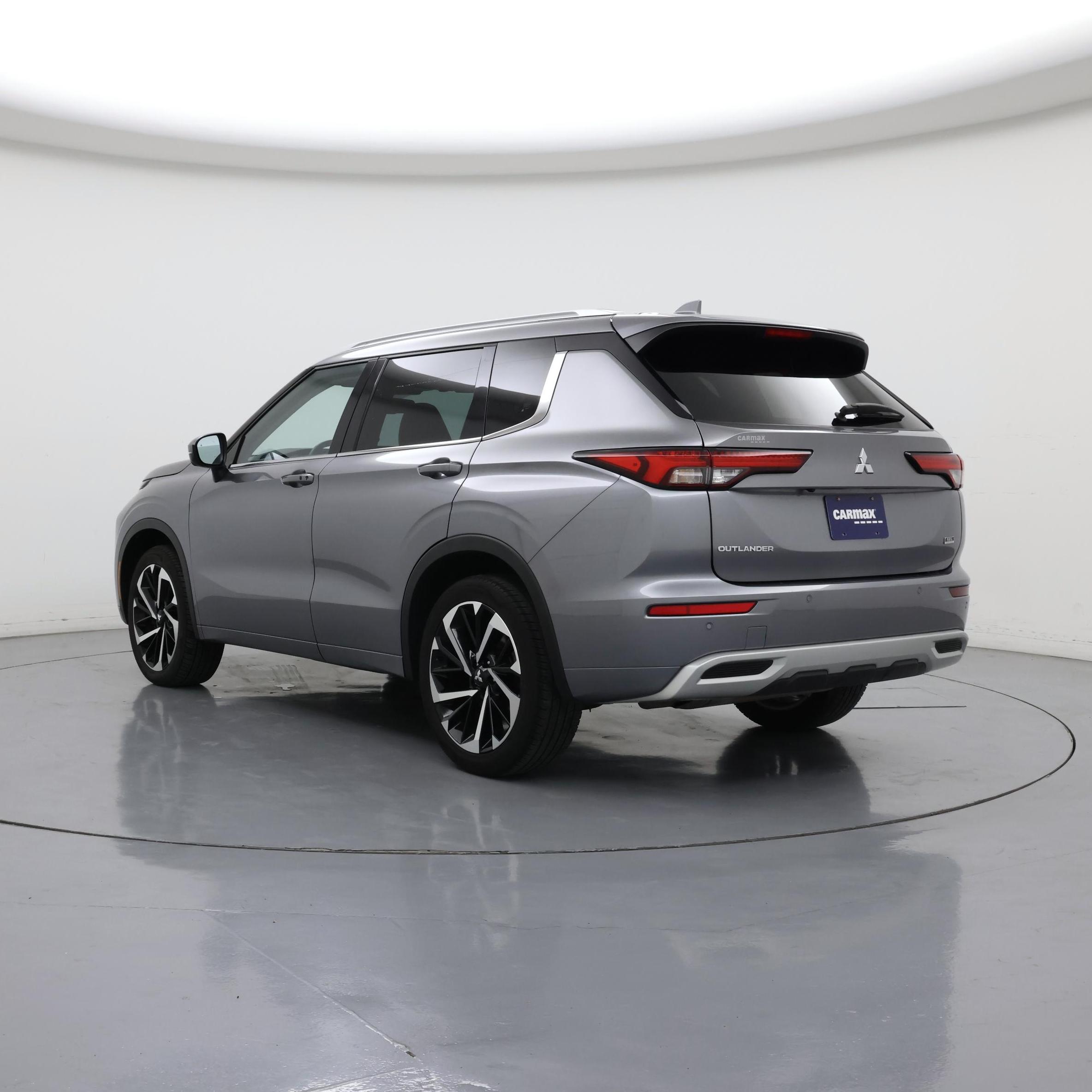 Thumbnail: 2022 Mitsubishi Outlander - 2