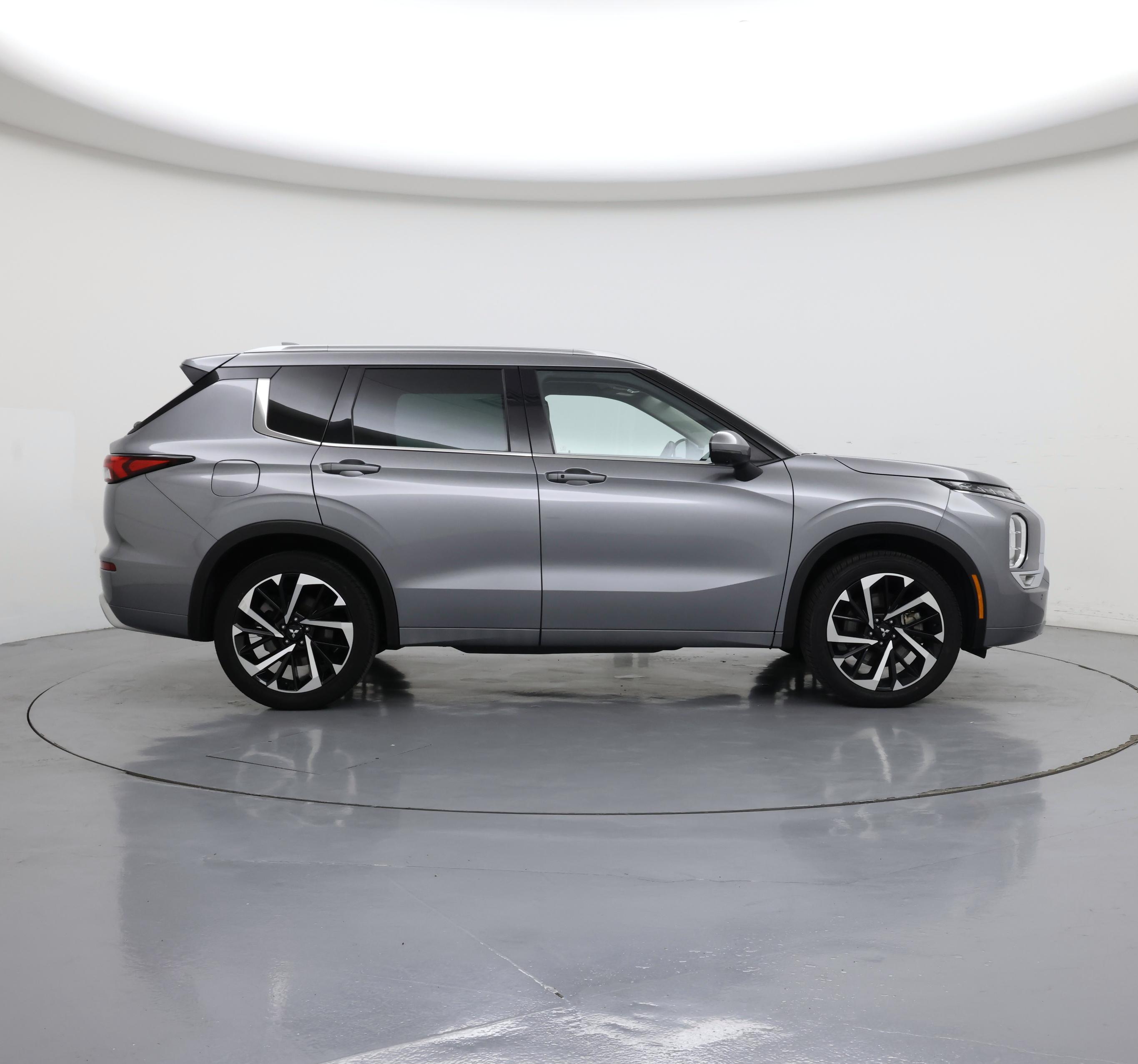 Thumbnail: 2022 Mitsubishi Outlander - 7
