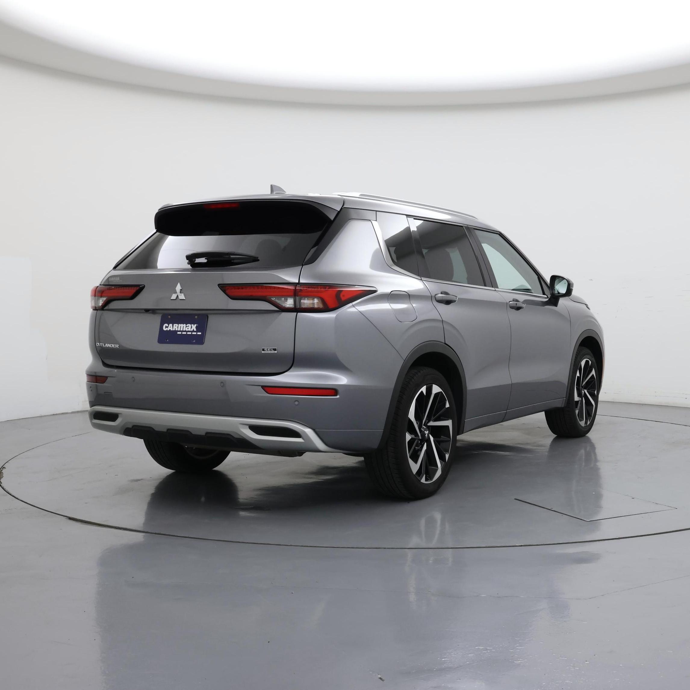 Thumbnail: 2022 Mitsubishi Outlander - 8