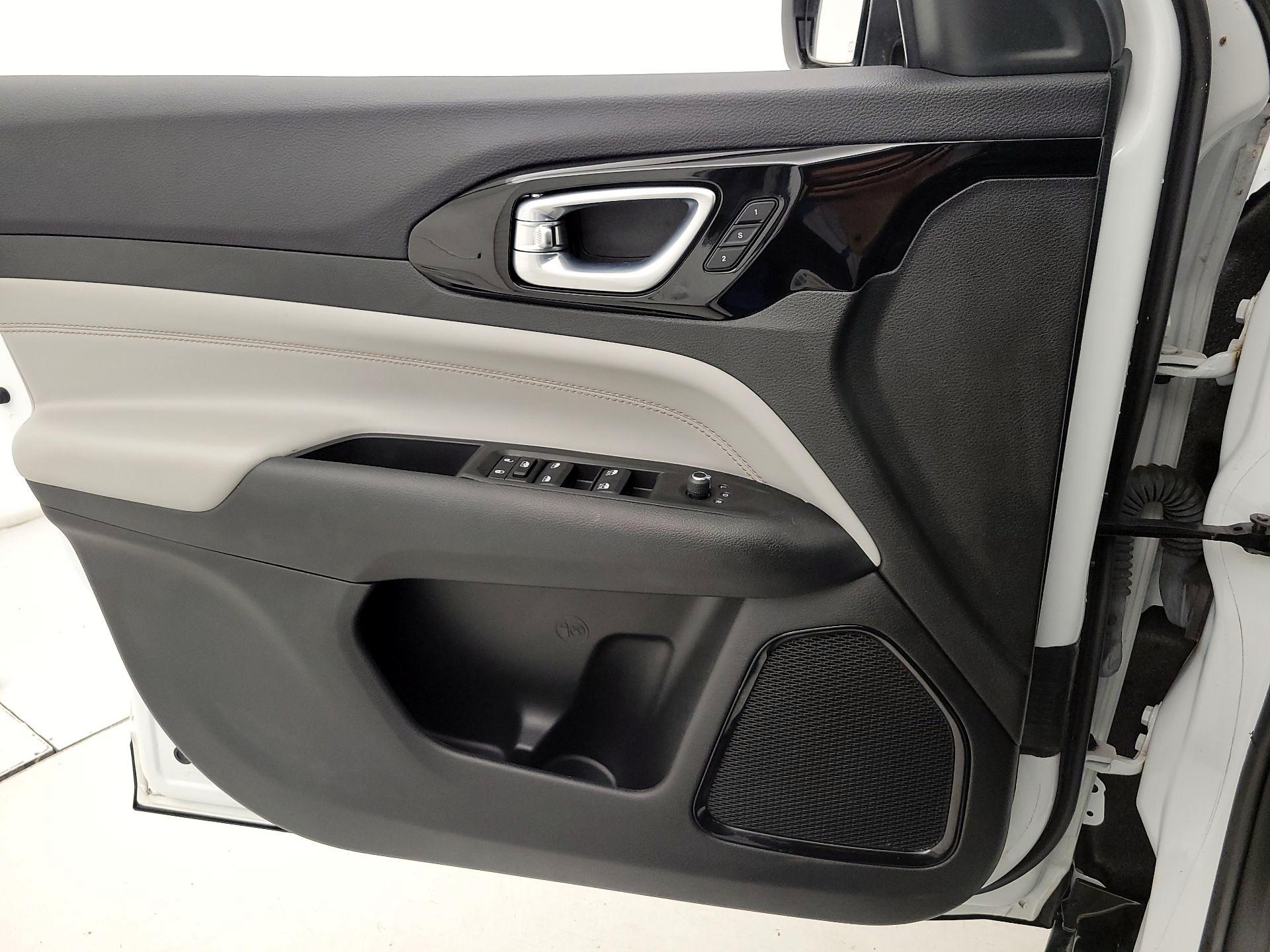 Thumbnail: 2022 Jeep Compass - 12