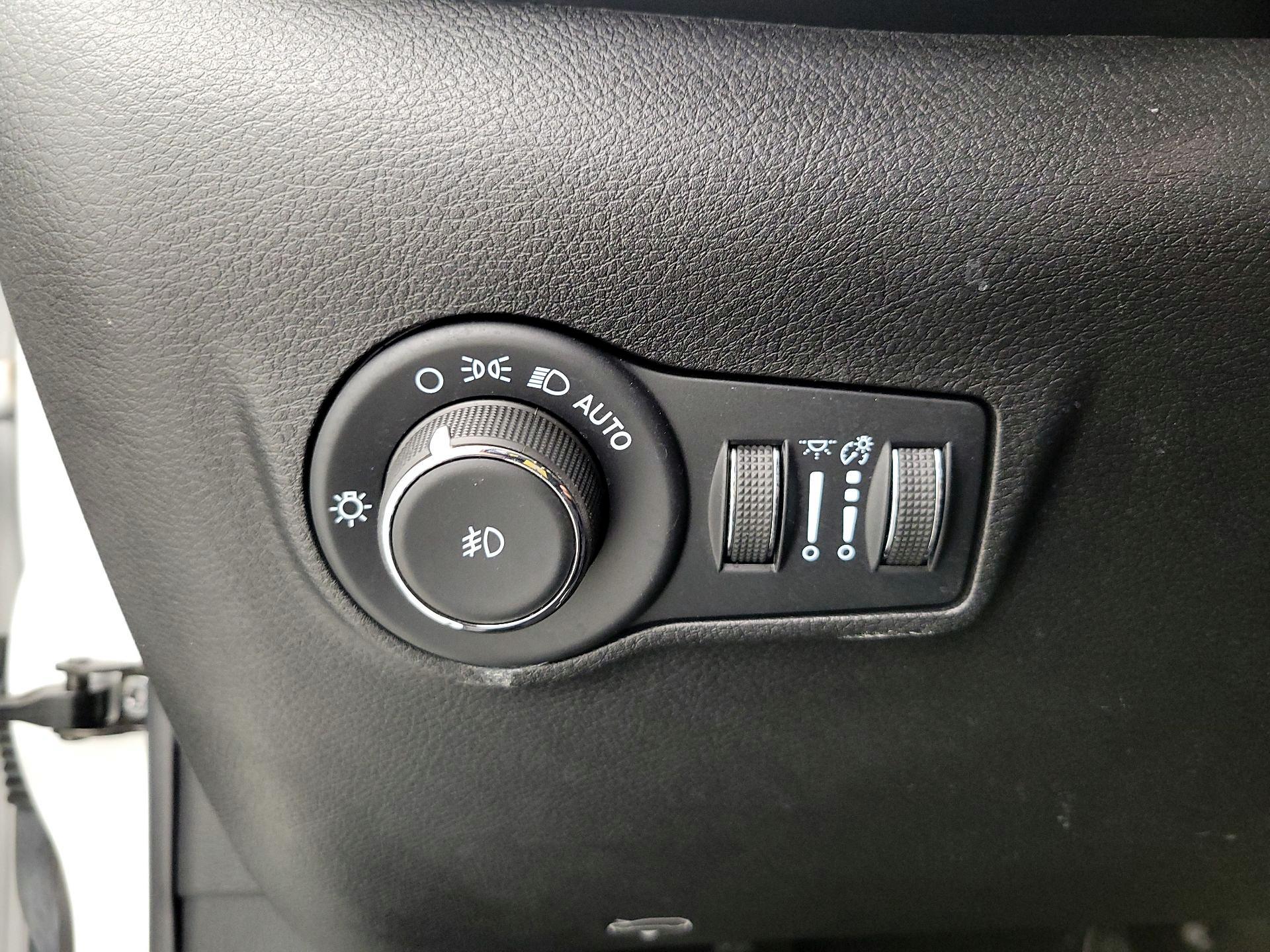 Thumbnail: 2022 Jeep Compass - 13