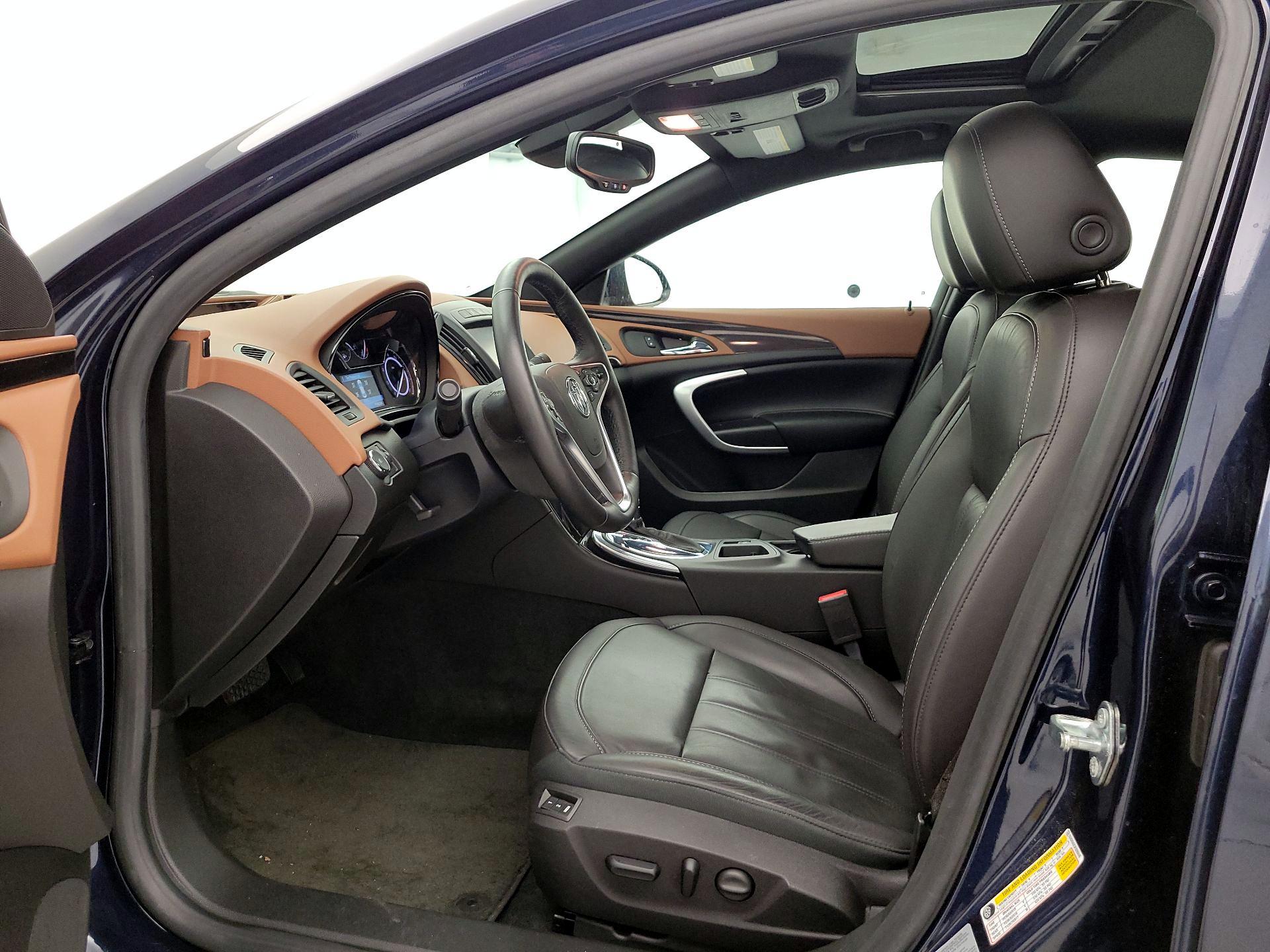 Thumbnail: 2015 Buick Regal - 11