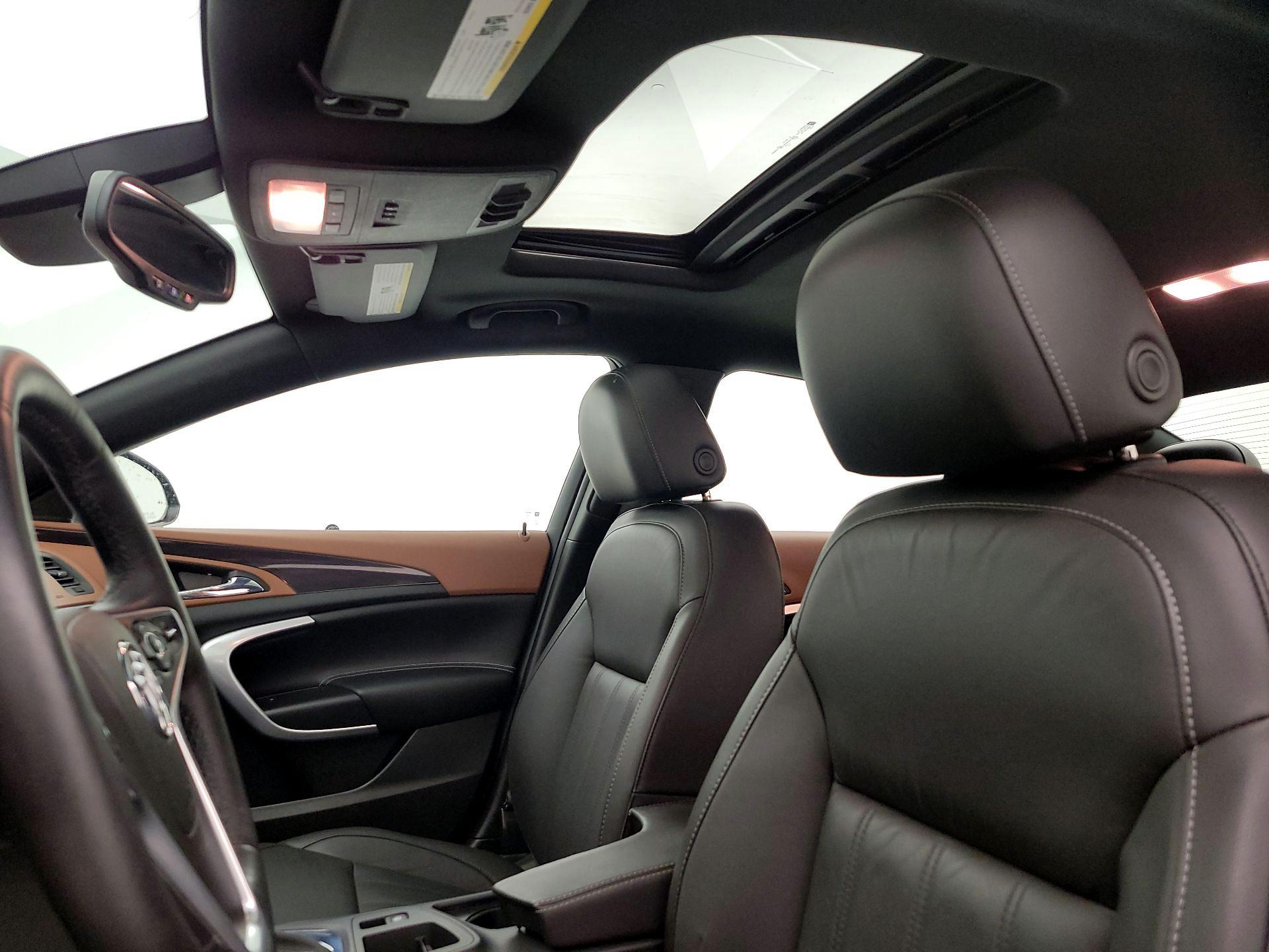 Thumbnail: 2015 Buick Regal - 20