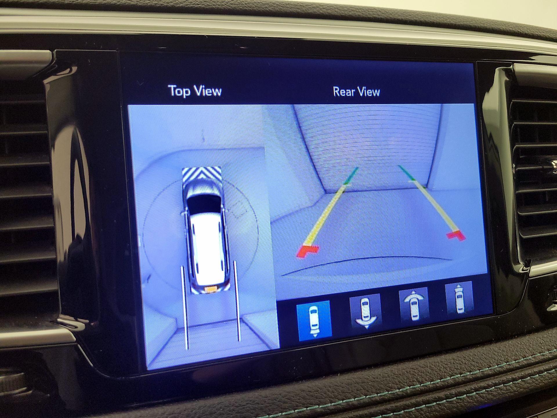 Thumbnail: 2017 Chrysler Pacifica - 14