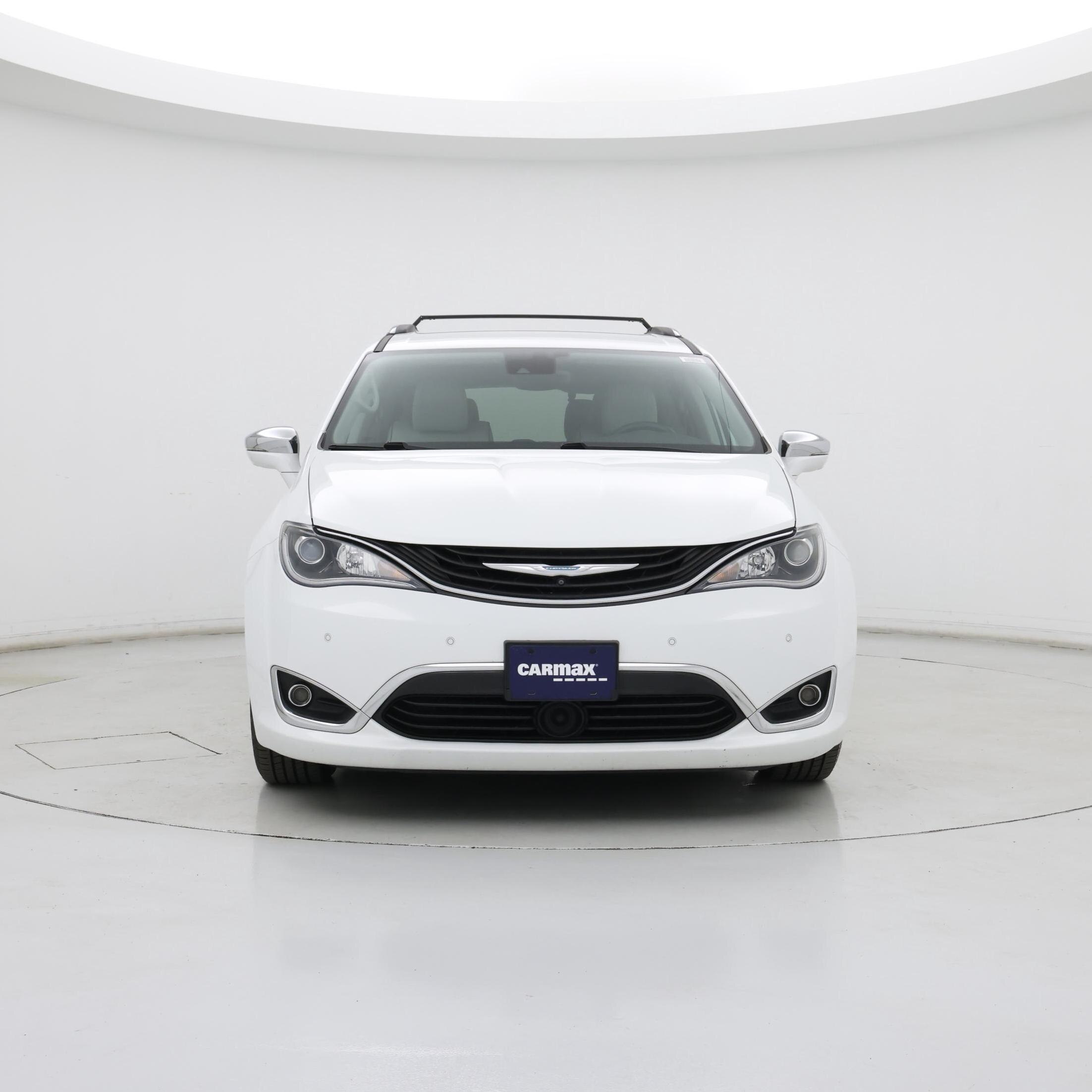 Thumbnail: 2017 Chrysler Pacifica - 5