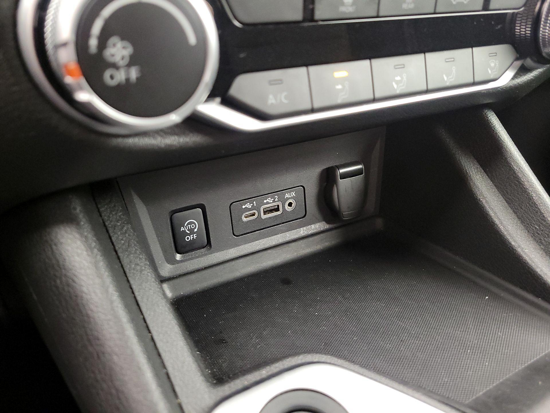 Thumbnail: 2024 Nissan Sentra - 18