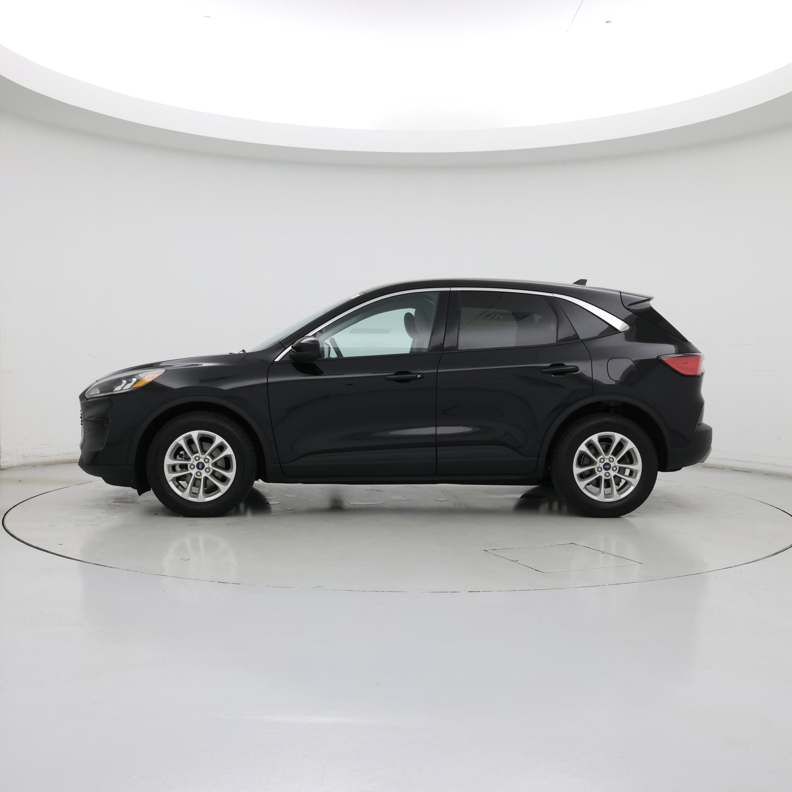 Thumbnail: 2021 Ford Escape - 3