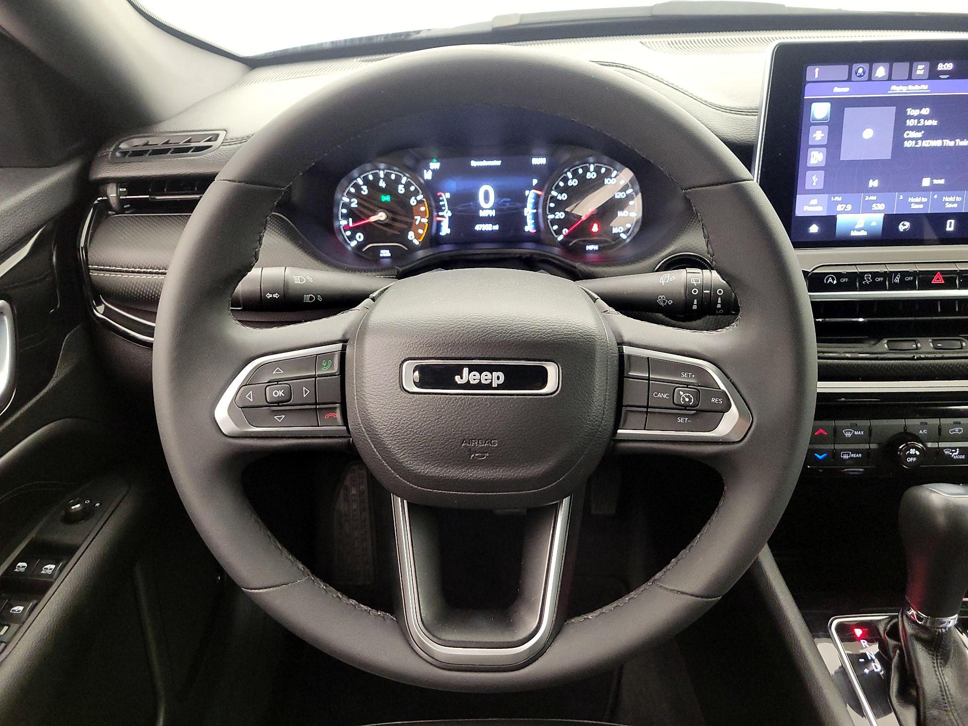 Thumbnail: 2023 Jeep Compass - 10