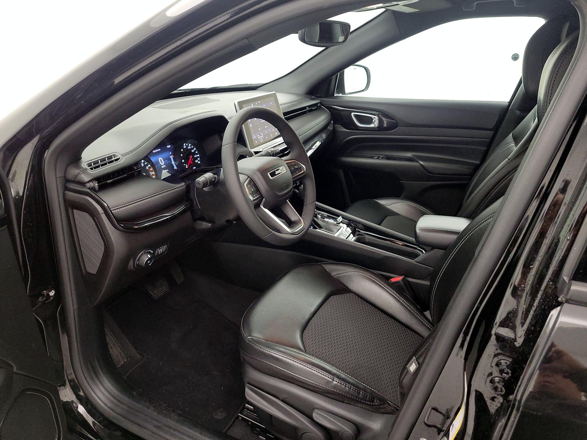 Thumbnail: 2023 Jeep Compass - 11