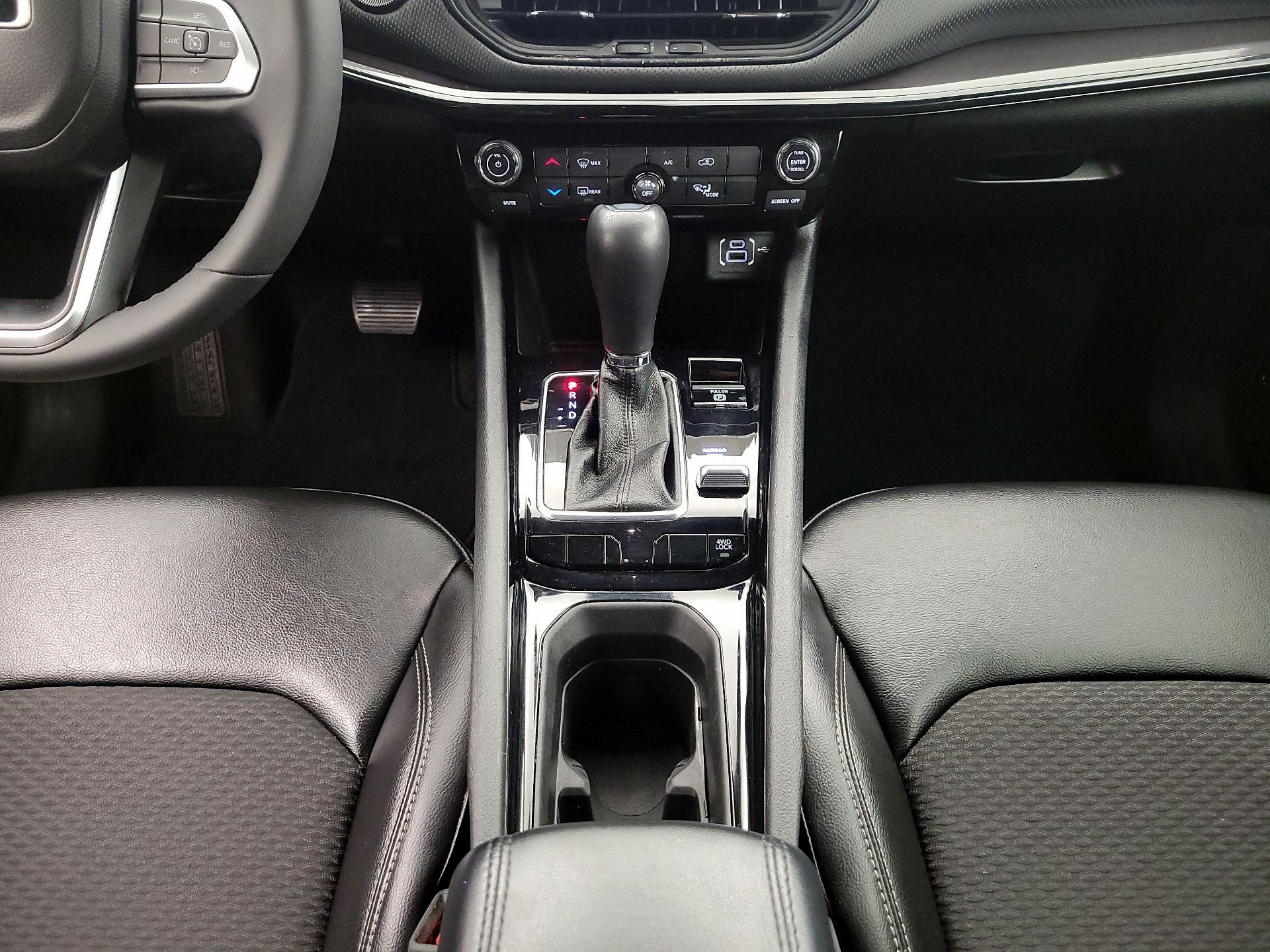 Thumbnail: 2023 Jeep Compass - 17