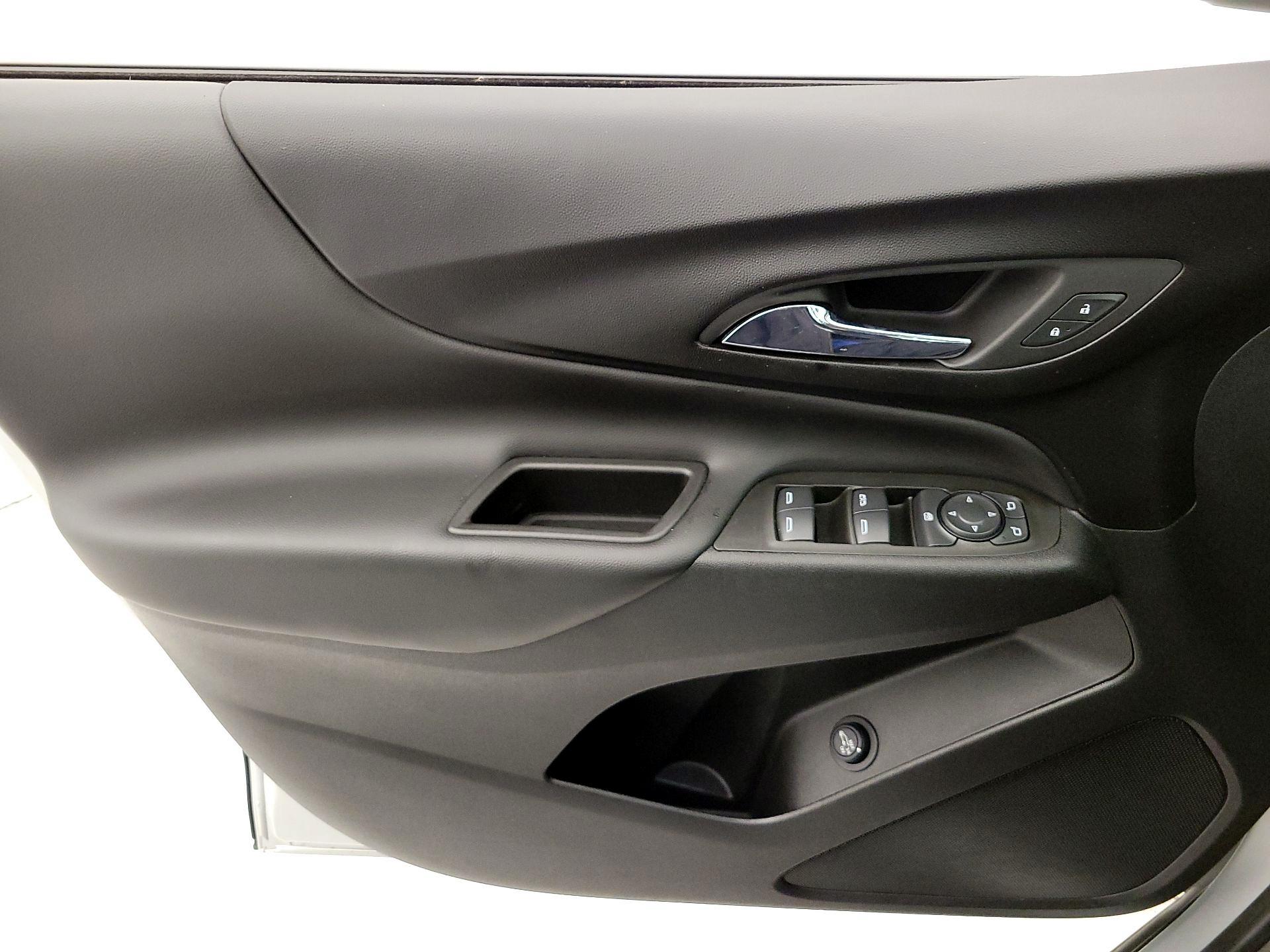 Thumbnail: 2022 Chevrolet Equinox - 12