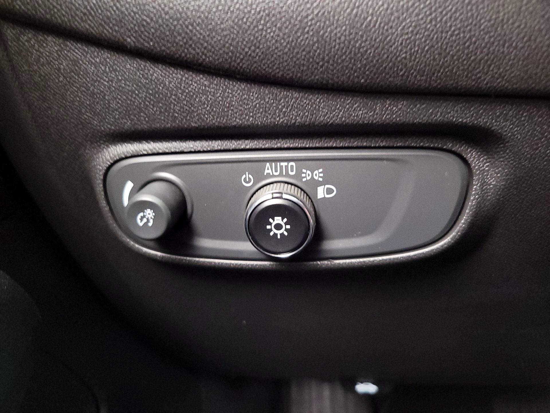 Thumbnail: 2022 Chevrolet Equinox - 13