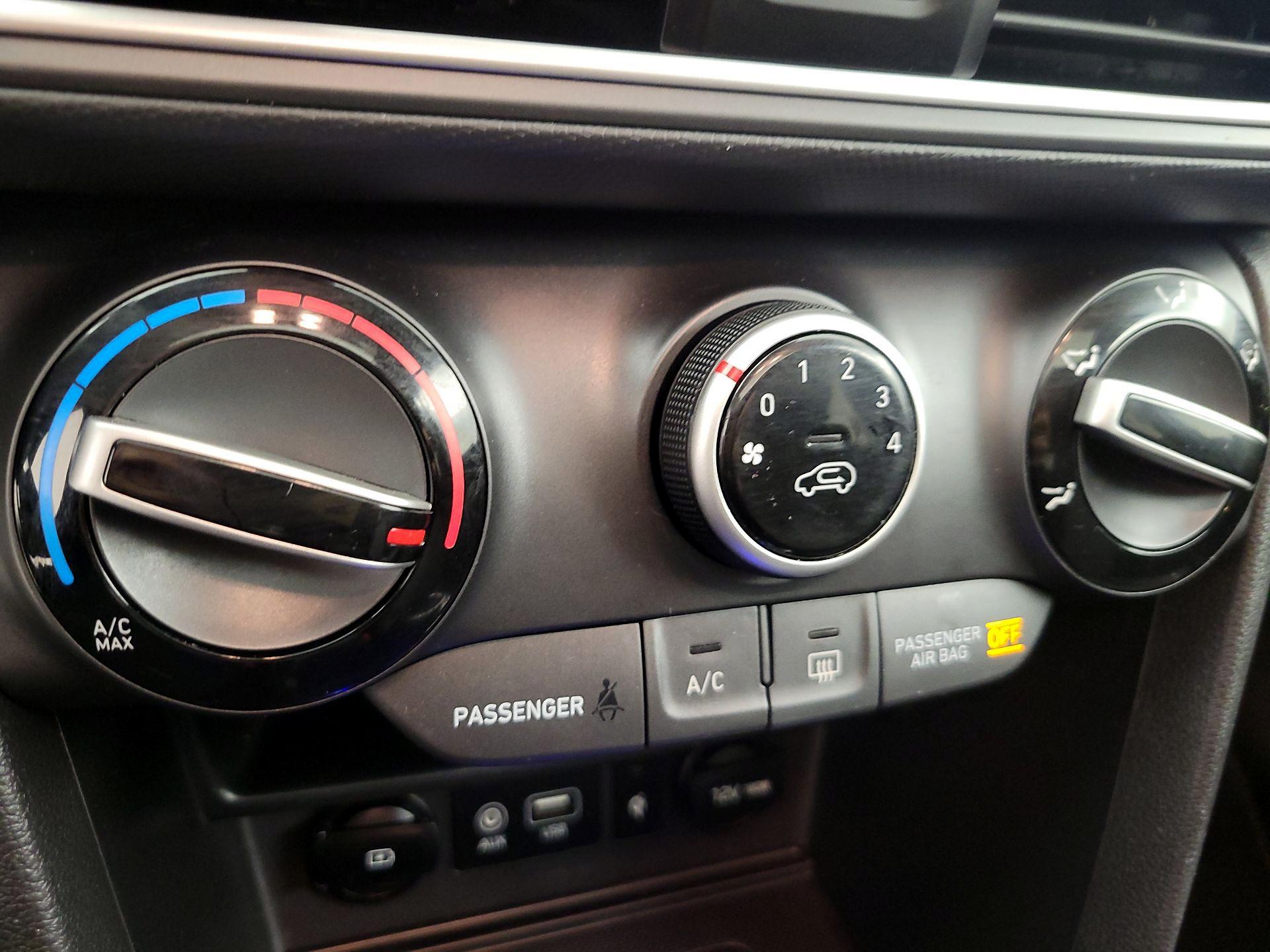 Thumbnail: 2021 Hyundai Kona - 16