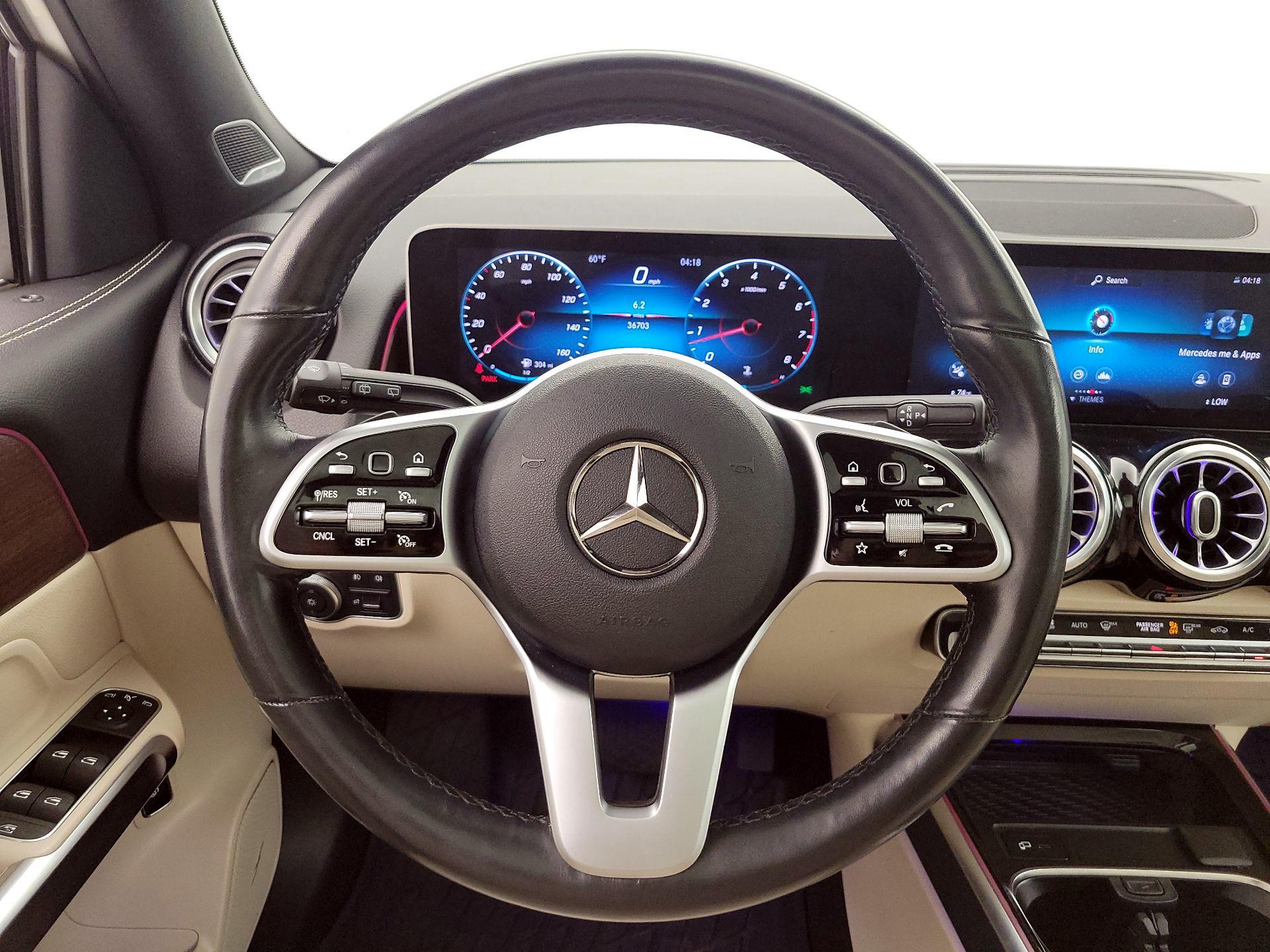 Thumbnail: 2021 Mercedes-Benz GLB - 10