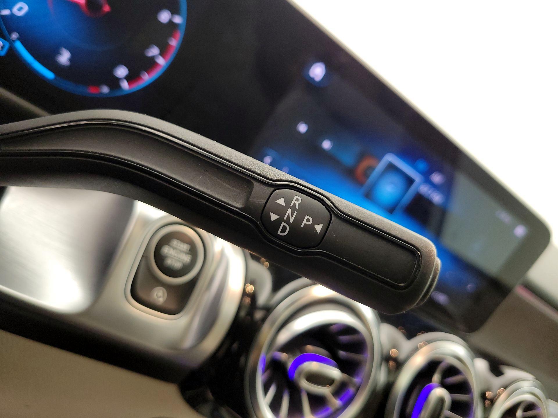 Thumbnail: 2021 Mercedes-Benz GLB - 17