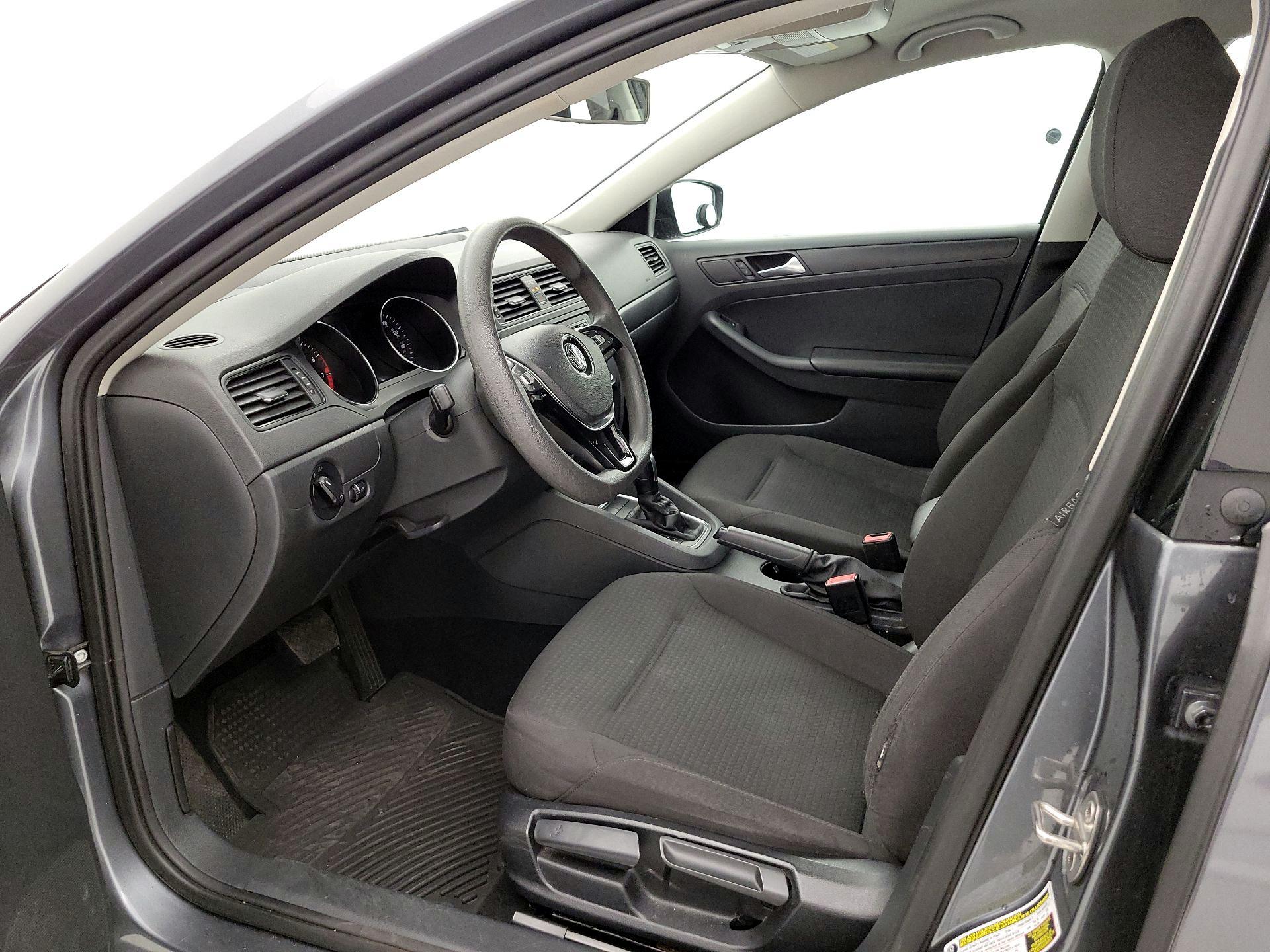 Thumbnail: 2015 Volkswagen Jetta - 11