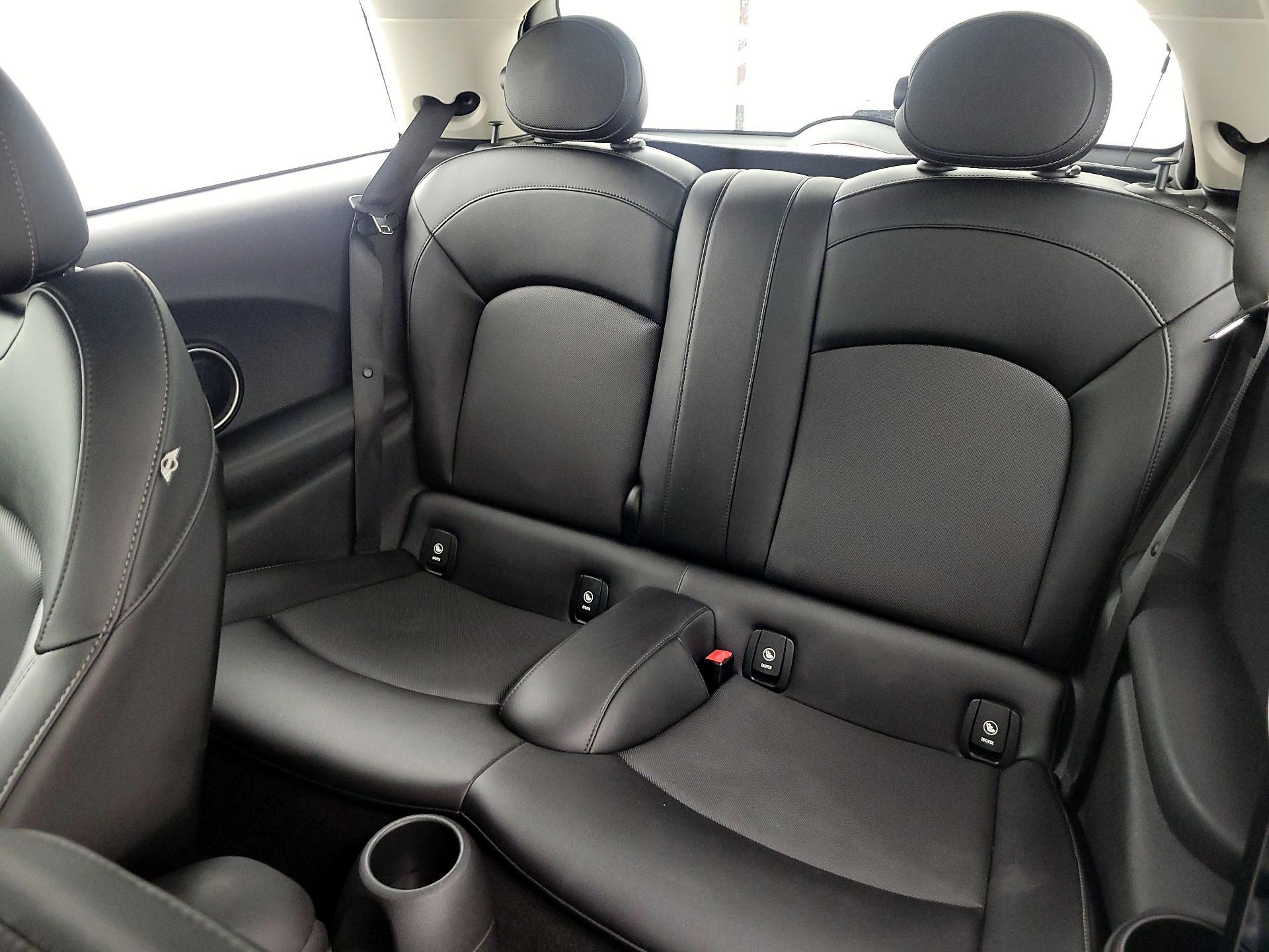 Thumbnail: 2015 MINI Cooper Hardtop - 19