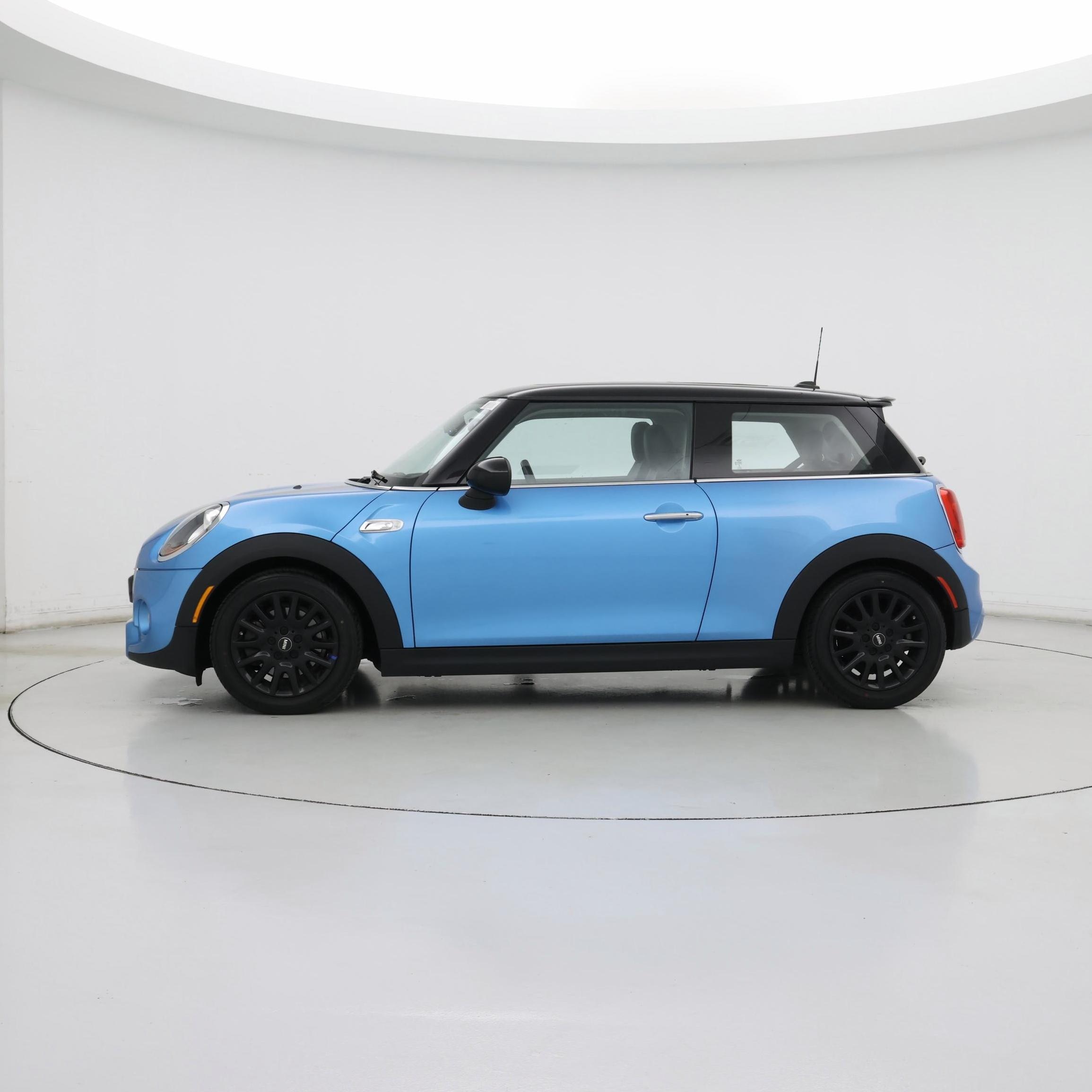 Thumbnail: 2015 MINI Cooper Hardtop - 3