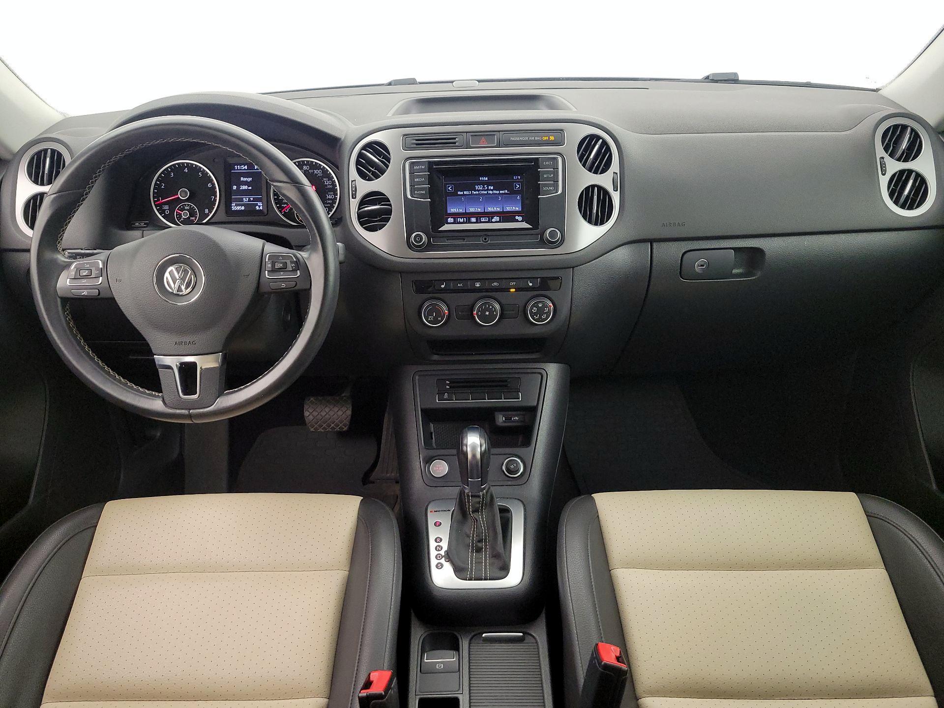 Thumbnail: 2016 Volkswagen Tiguan - 9