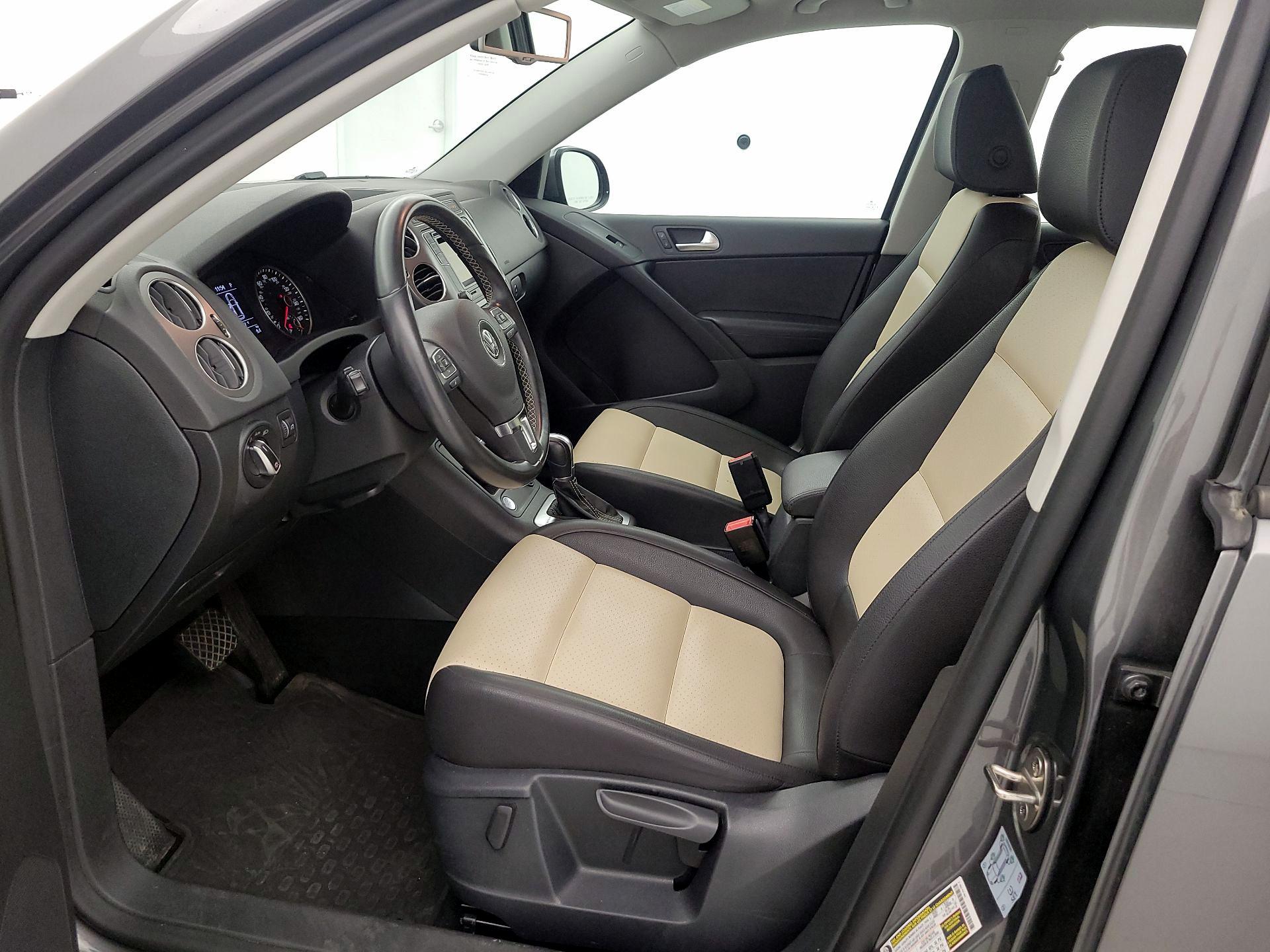 Thumbnail: 2016 Volkswagen Tiguan - 11