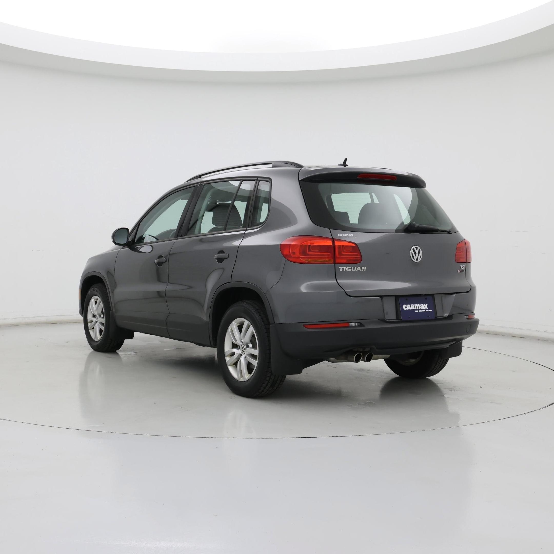 Thumbnail: 2016 Volkswagen Tiguan - 2