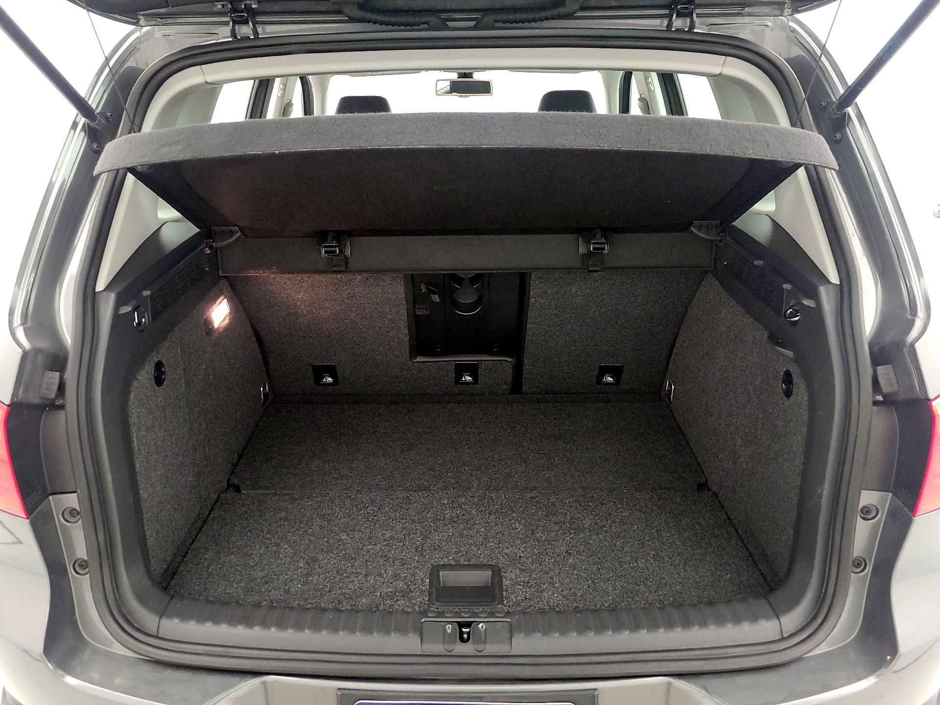 Thumbnail: 2016 Volkswagen Tiguan - 20