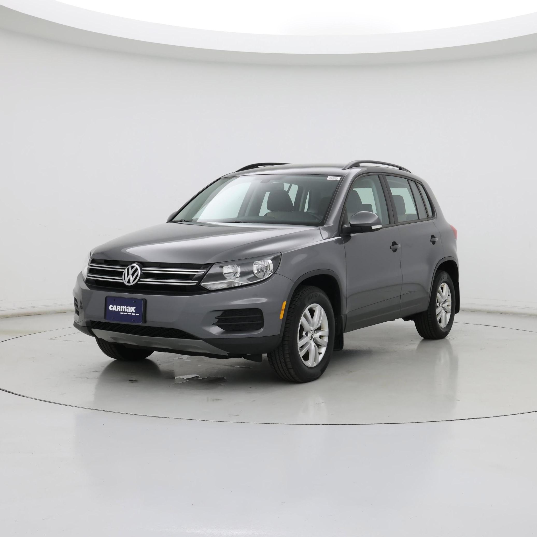 Thumbnail: 2016 Volkswagen Tiguan - 4
