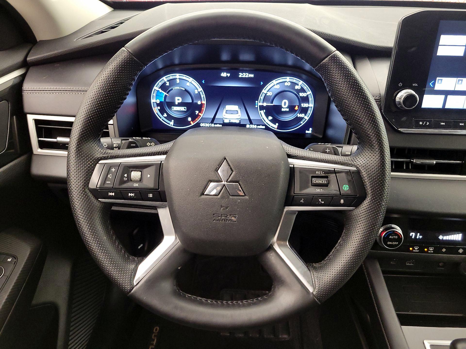 Thumbnail: 2024 Mitsubishi Outlander - 10