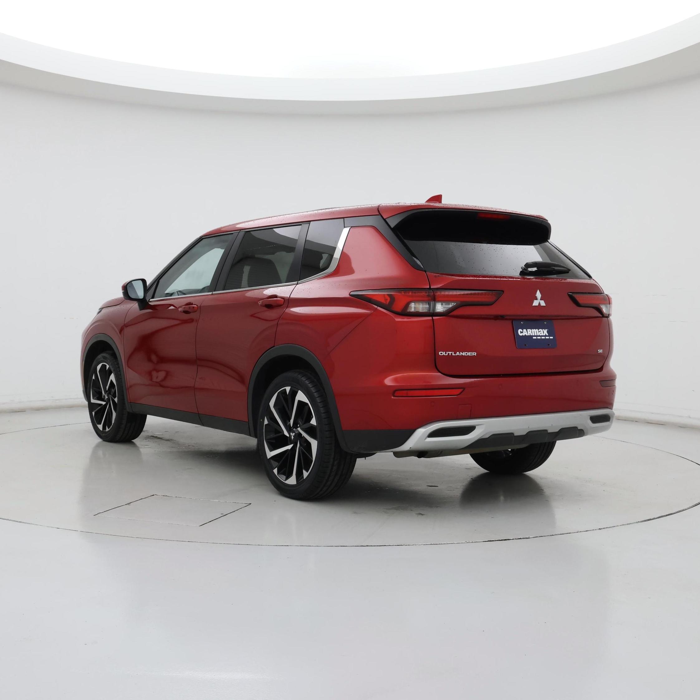 Thumbnail: 2024 Mitsubishi Outlander - 2