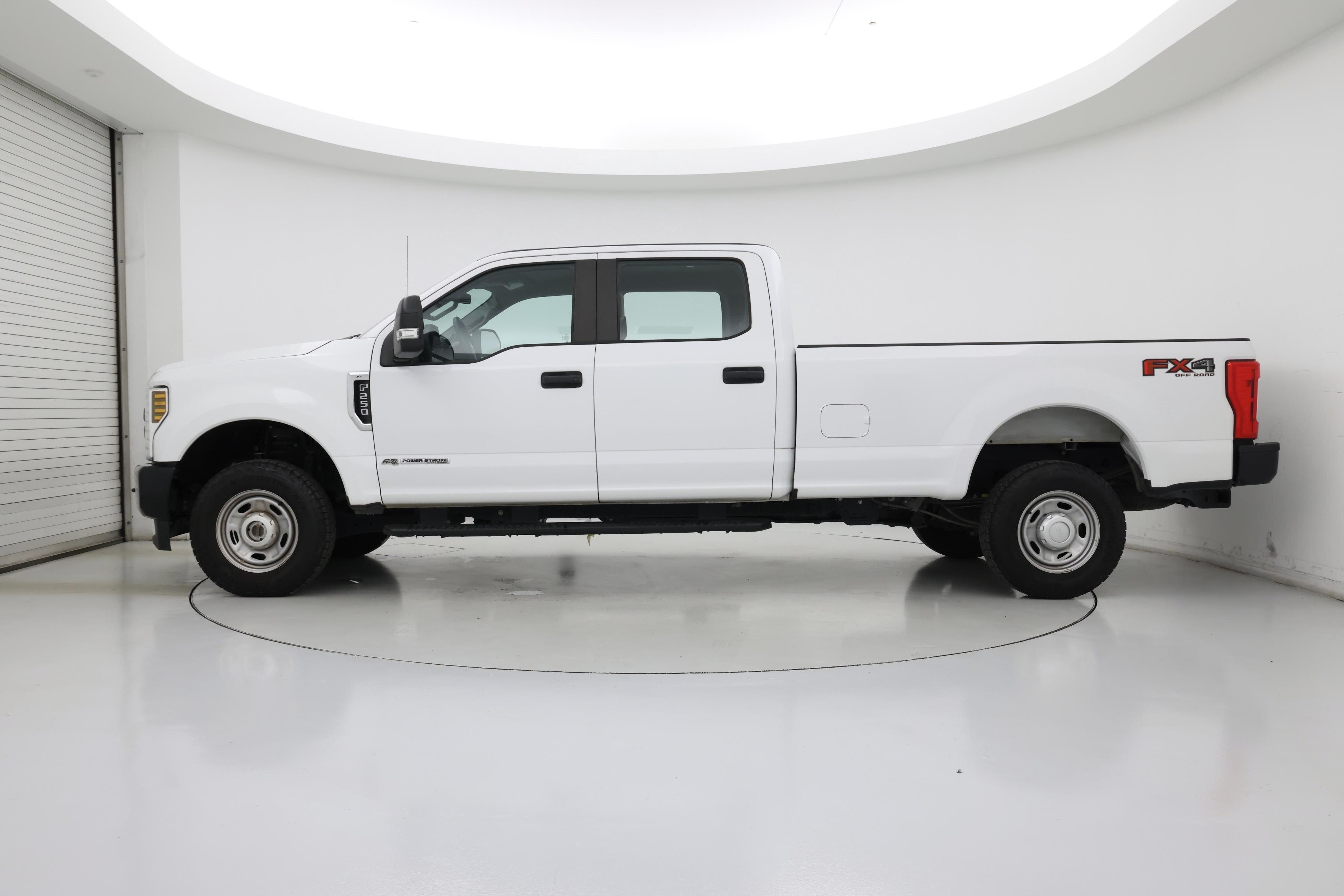 Thumbnail: 2019 Ford F-250 - 3