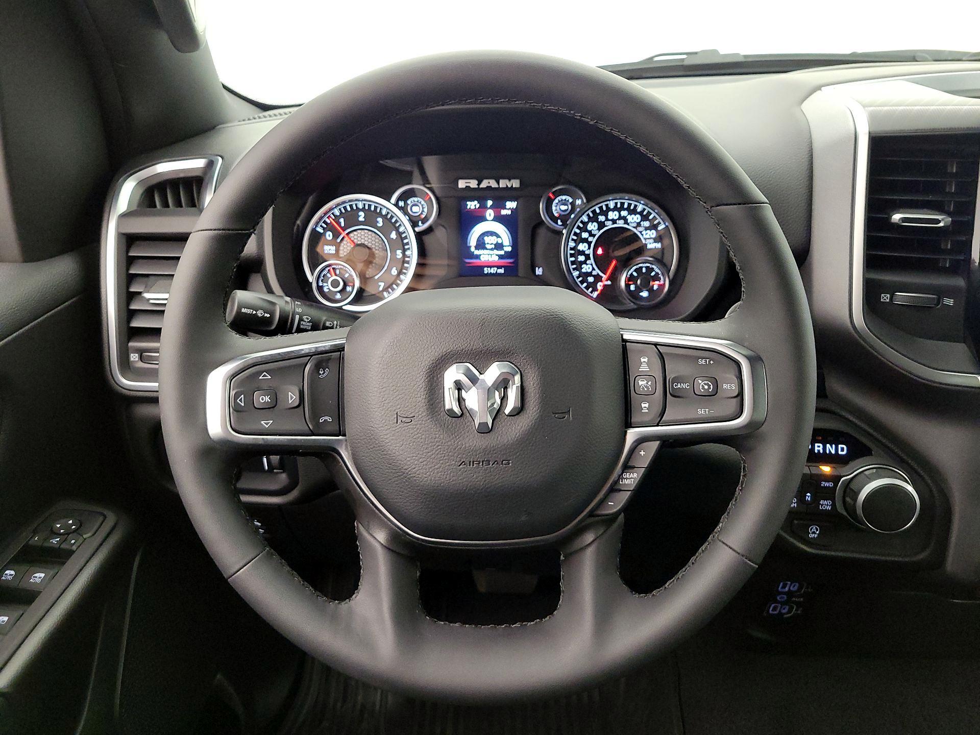 Thumbnail: 2025 RAM 1500 - 10