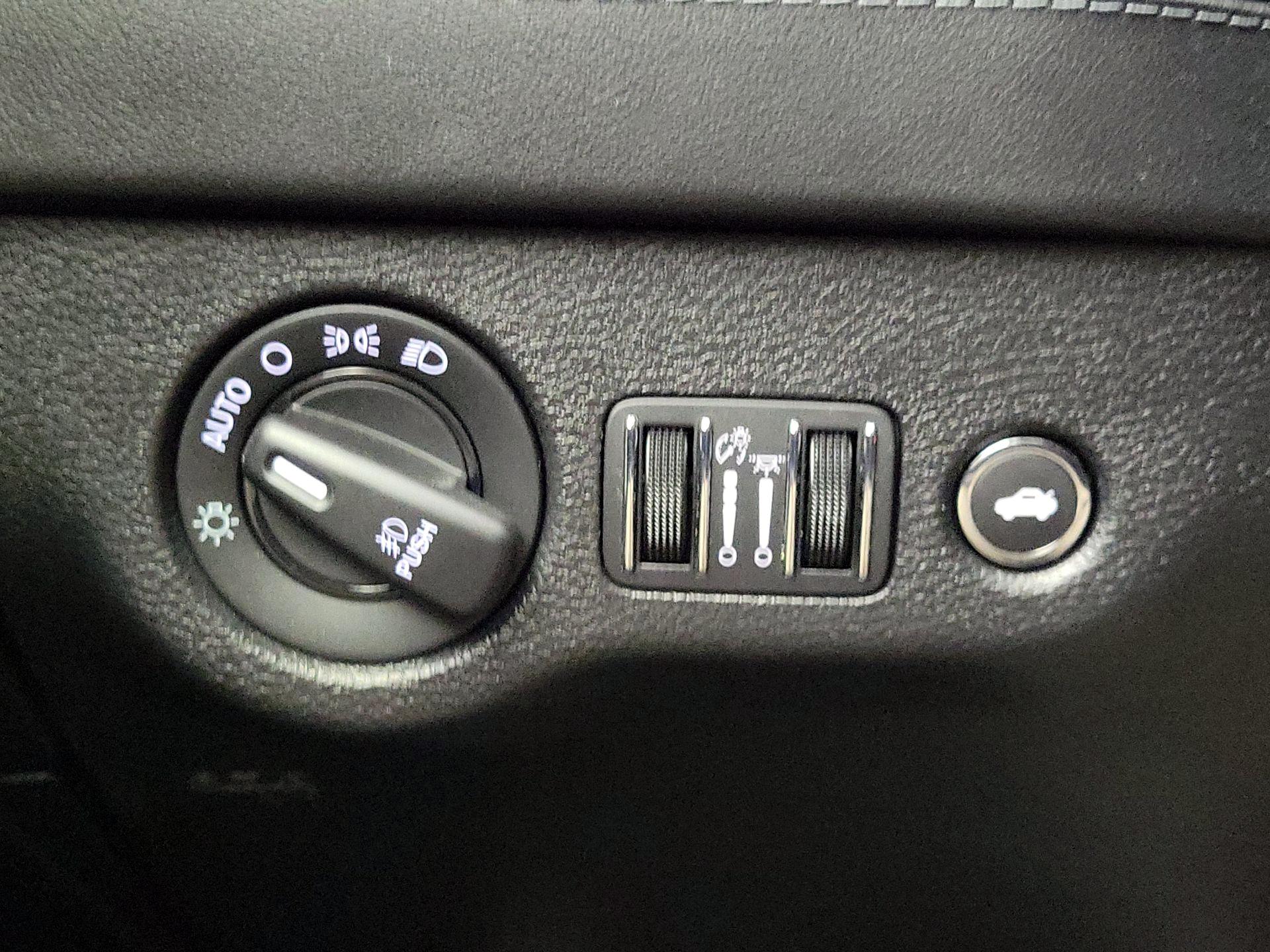 Thumbnail: 2022 Dodge Charger - 13