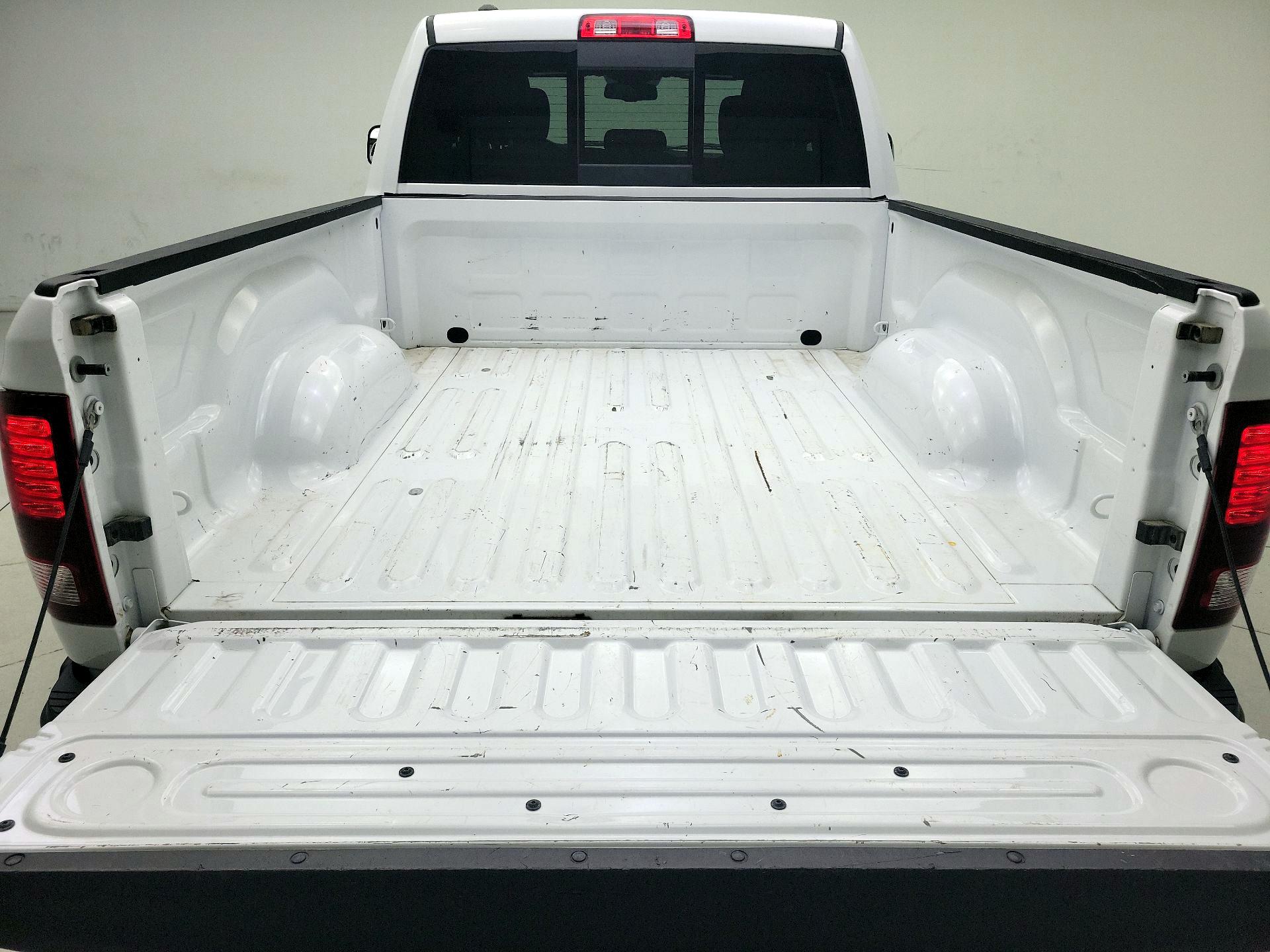 Thumbnail: 2022 RAM 1500 Classic - 20