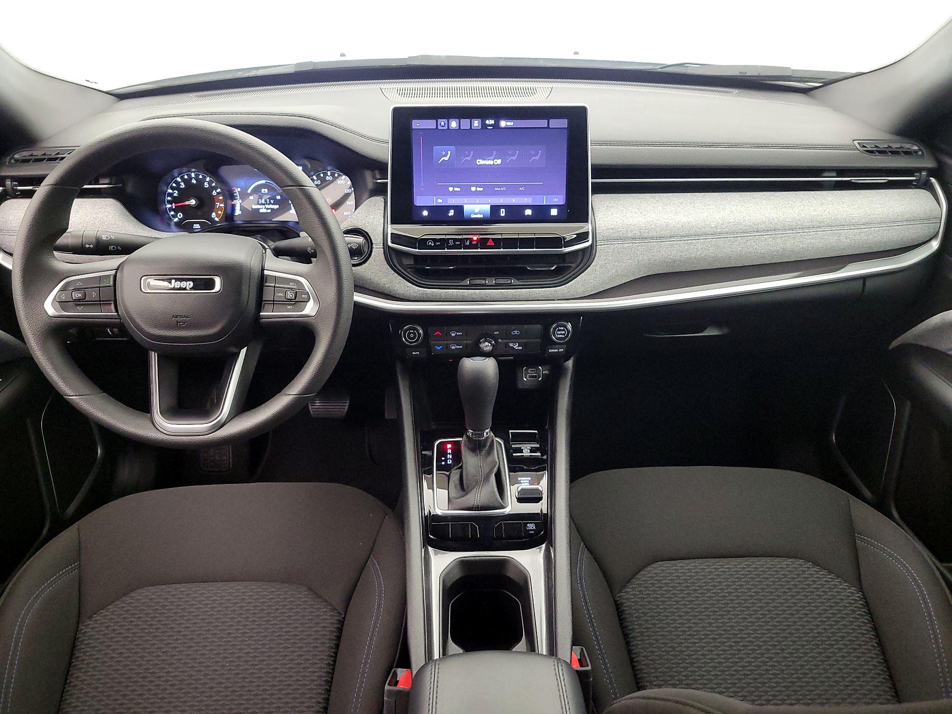 Thumbnail: 2023 Jeep Compass - 9