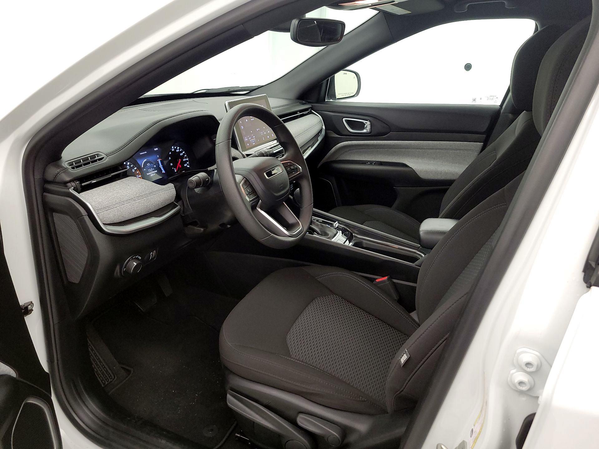 Thumbnail: 2023 Jeep Compass - 11