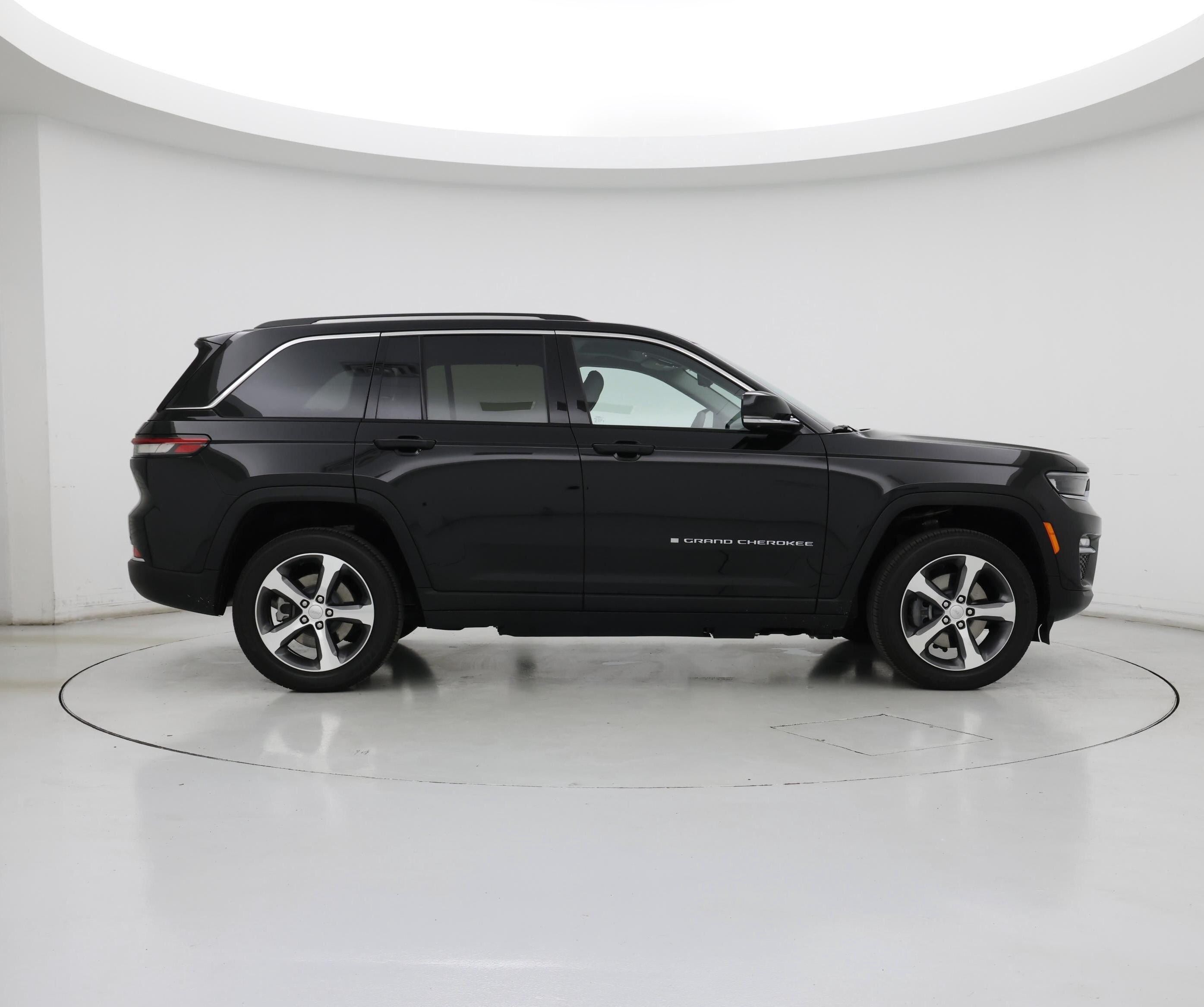 Thumbnail: 2023 Jeep Grand Cherokee - 7
